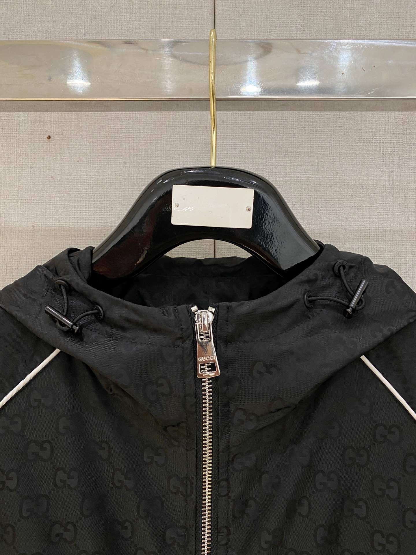 Luxury Men's Black Hooded Windbreaker Jacket with Brand Logo 3 i1755787540339 7229 0 1