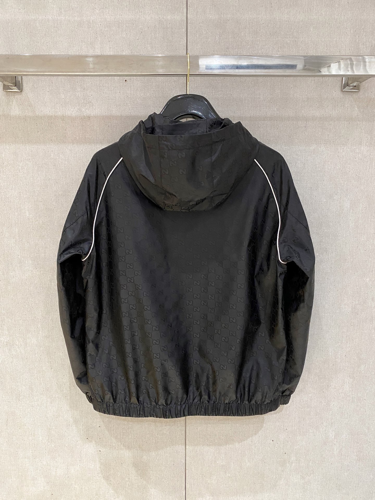 Luxury Men's Black Hooded Windbreaker Jacket with Brand Logo 10 i1755787541619 2281 0 8