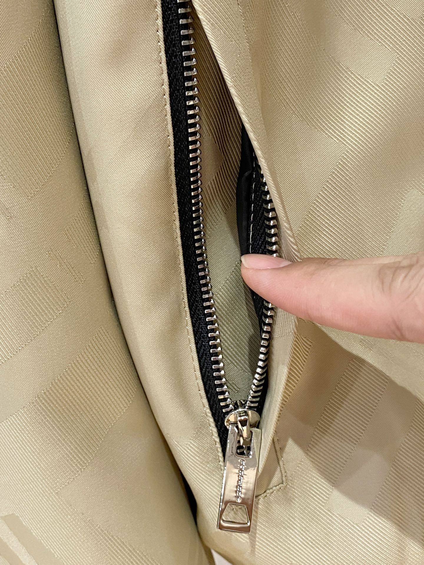 2025ss秋冬新款系列🆕战马家休闲夹克外套 🧥专柜同步发售 超高工艺的风衣外套 休闲时尚 精选进口面料