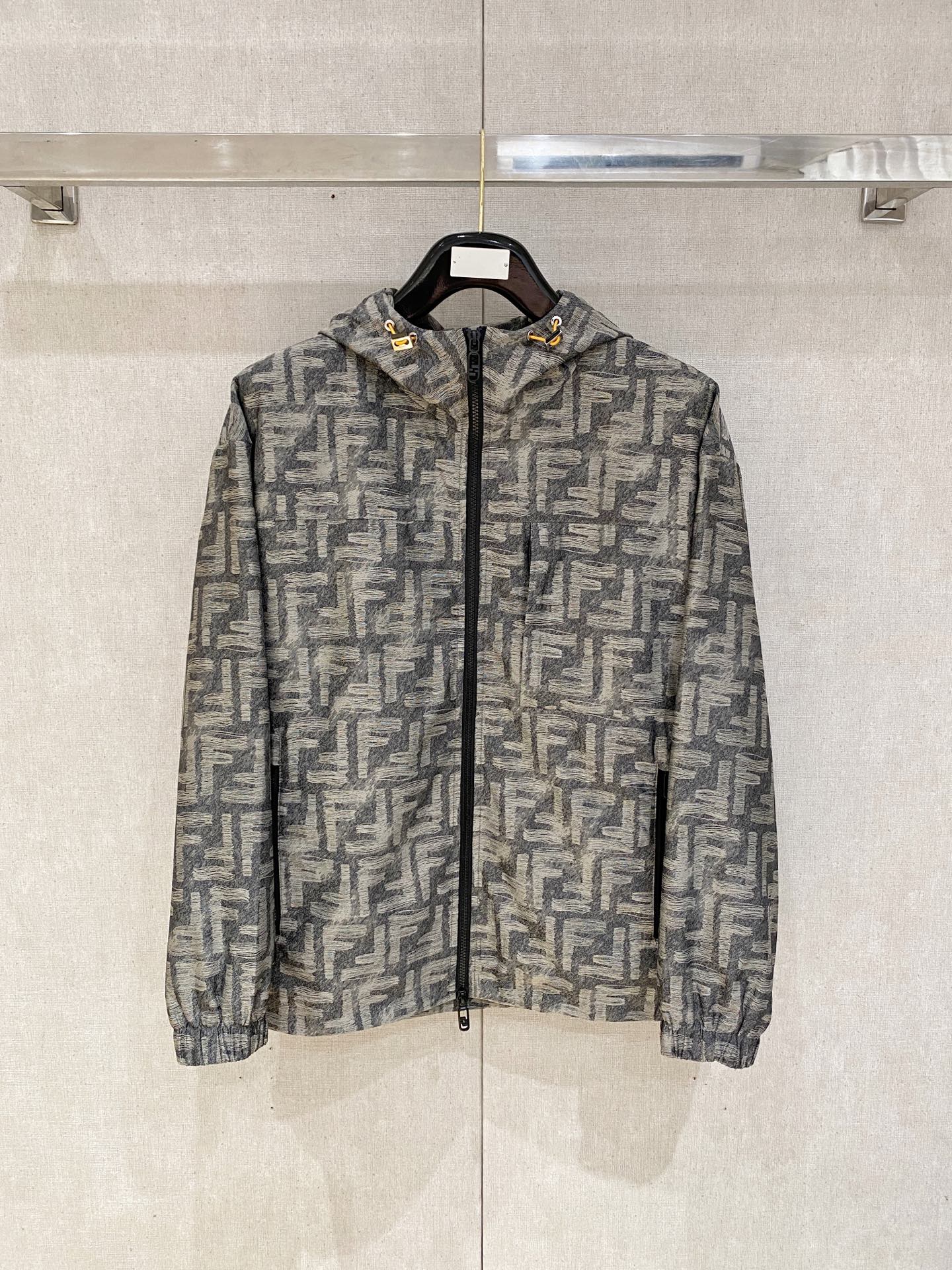 2025ss秋冬新款系列🆕F家休闲连帽夹克外套 🧥专柜同步发售 超高工艺的风衣外套 休闲时尚 精选进口高