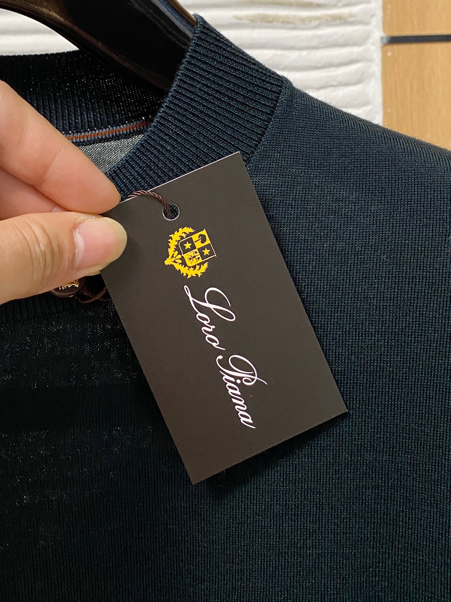  lP🆕。高端100%细美利奴羊毛 保暖更抗起球，秋冬新款高端羊毛套头针织毛衣，时尚刺绣图案提花时尚休闲