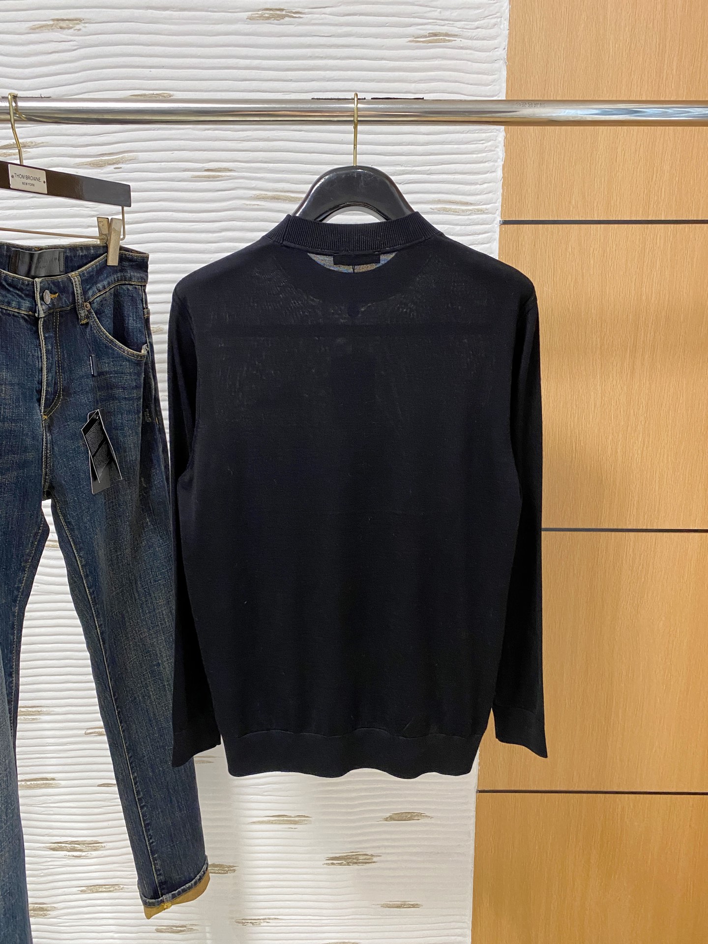  lP🆕。高端100%细美利奴羊毛 保暖更抗起球，秋冬新款高端羊毛套头针织毛衣，时尚刺绣图案提花时尚休闲