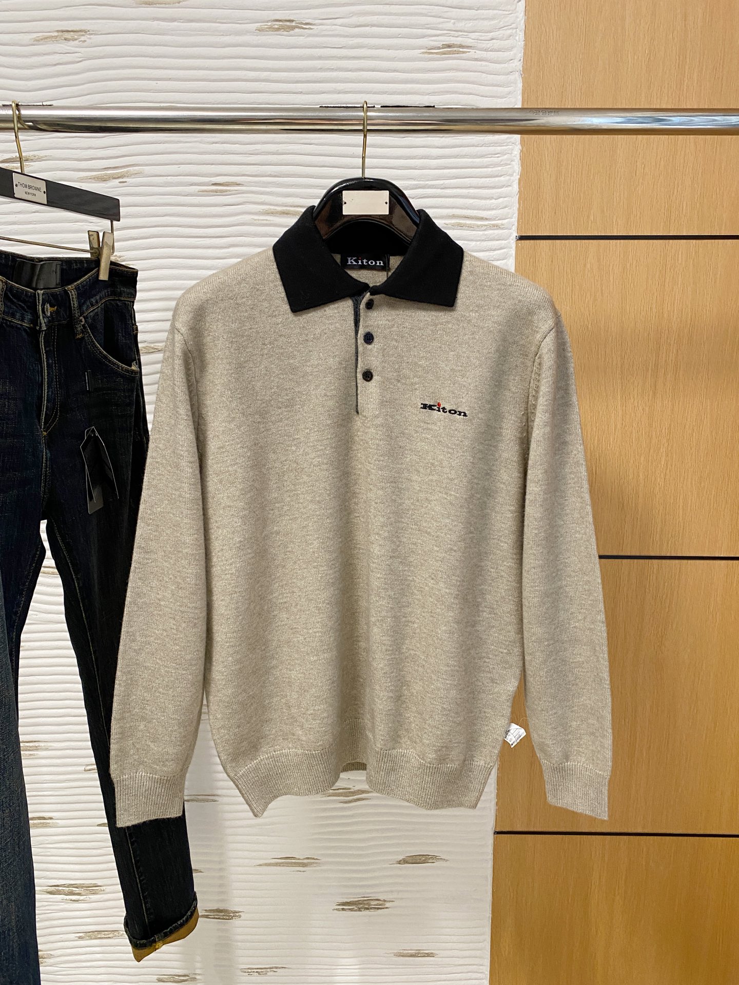 。其吨*高端100%美利奴羊毛 保暖更抗起球，秋冬新款高端羊毛套头针织毛衣，时尚刺绣图案提花时尚休闲织衫