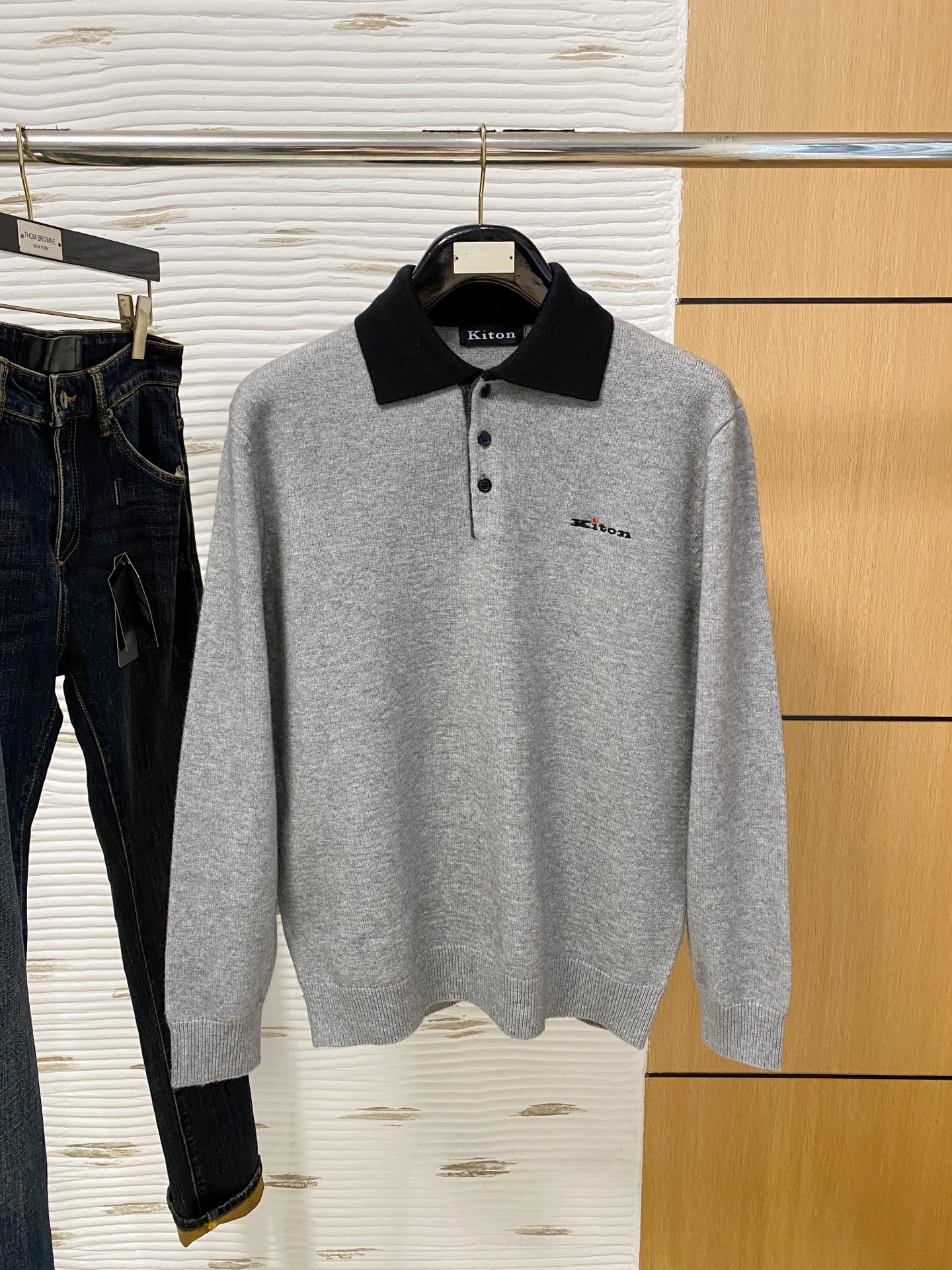 。其吨*高端100%美利奴羊毛 保暖更抗起球，秋冬新款高端羊毛套头针织毛衣，时尚刺绣图案提花时尚休闲织衫