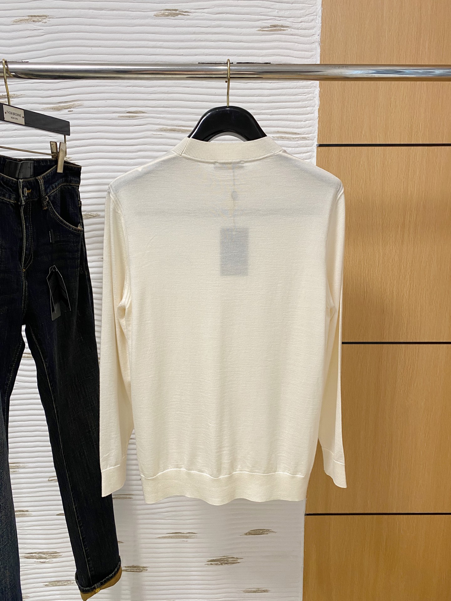  lP🆕。高端100%细美利奴羊毛 保暖更抗起球，秋冬新款高端羊毛套头针织毛衣，时尚刺绣图案提花时尚休闲