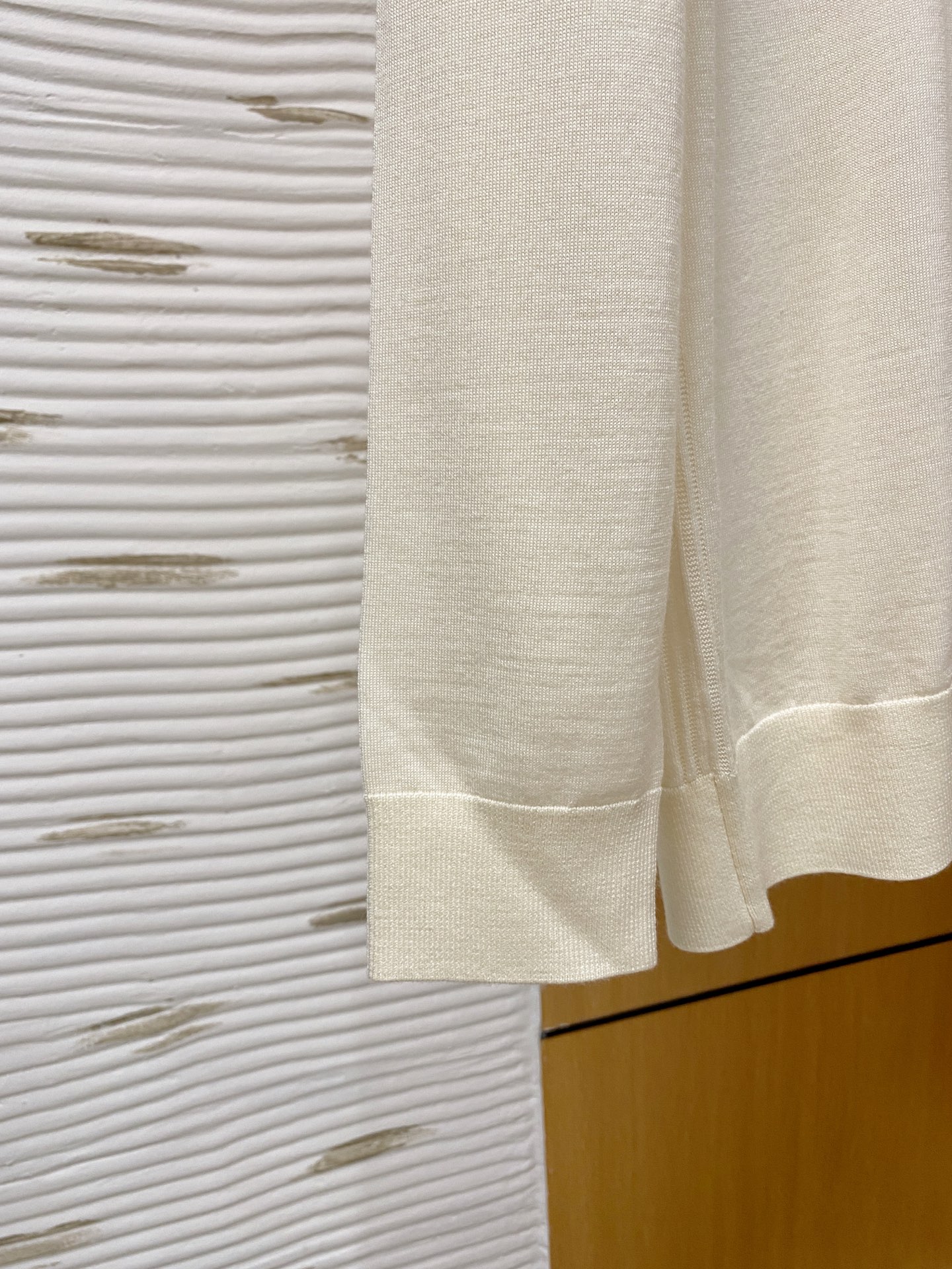  lP🆕。高端100%细美利奴羊毛 保暖更抗起球，秋冬新款高端羊毛套头针织毛衣，时尚刺绣图案提花时尚休闲