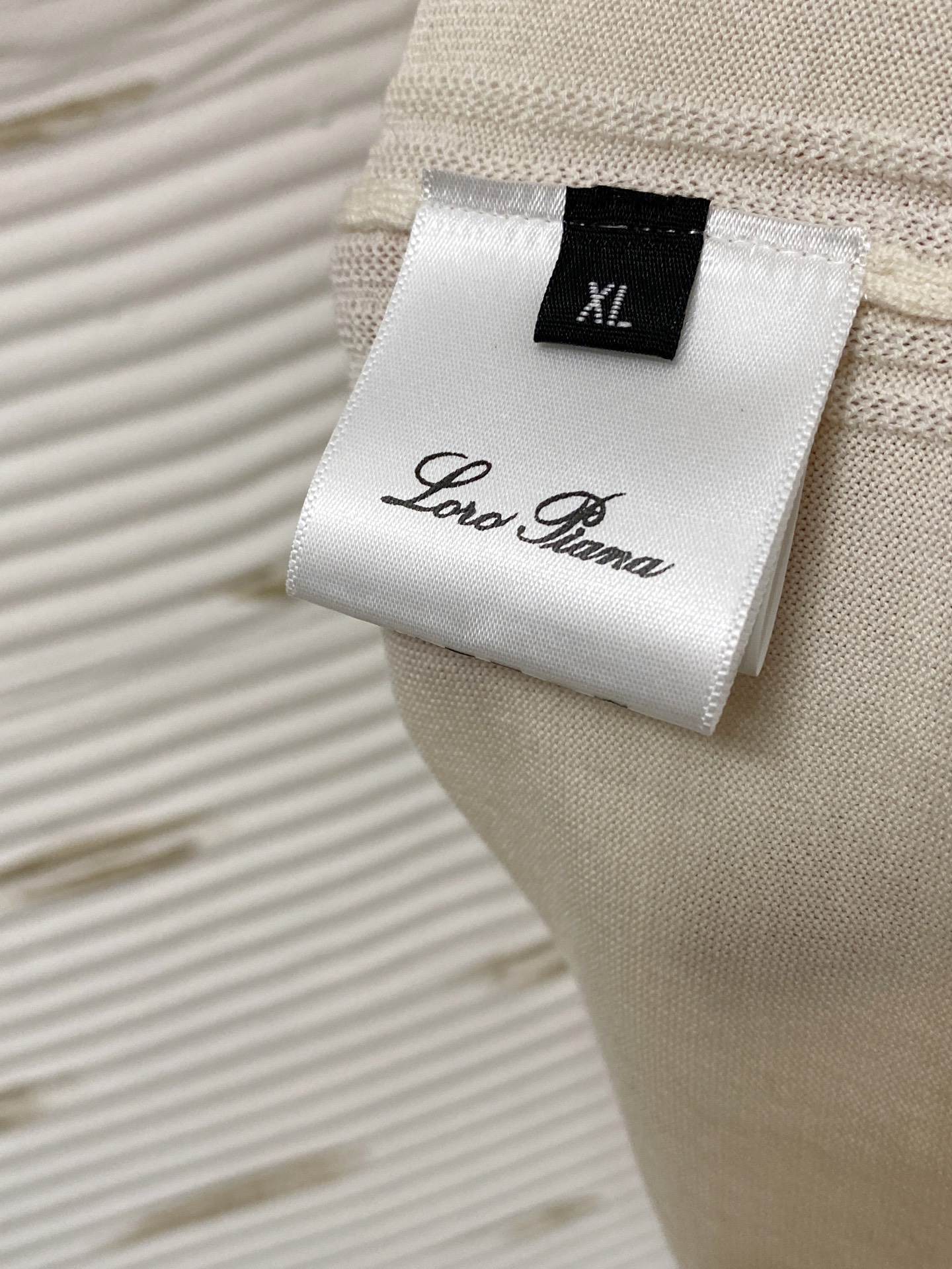  lP🆕。高端100%细美利奴羊毛 保暖更抗起球，秋冬新款高端羊毛套头针织毛衣，时尚刺绣图案提花时尚休闲