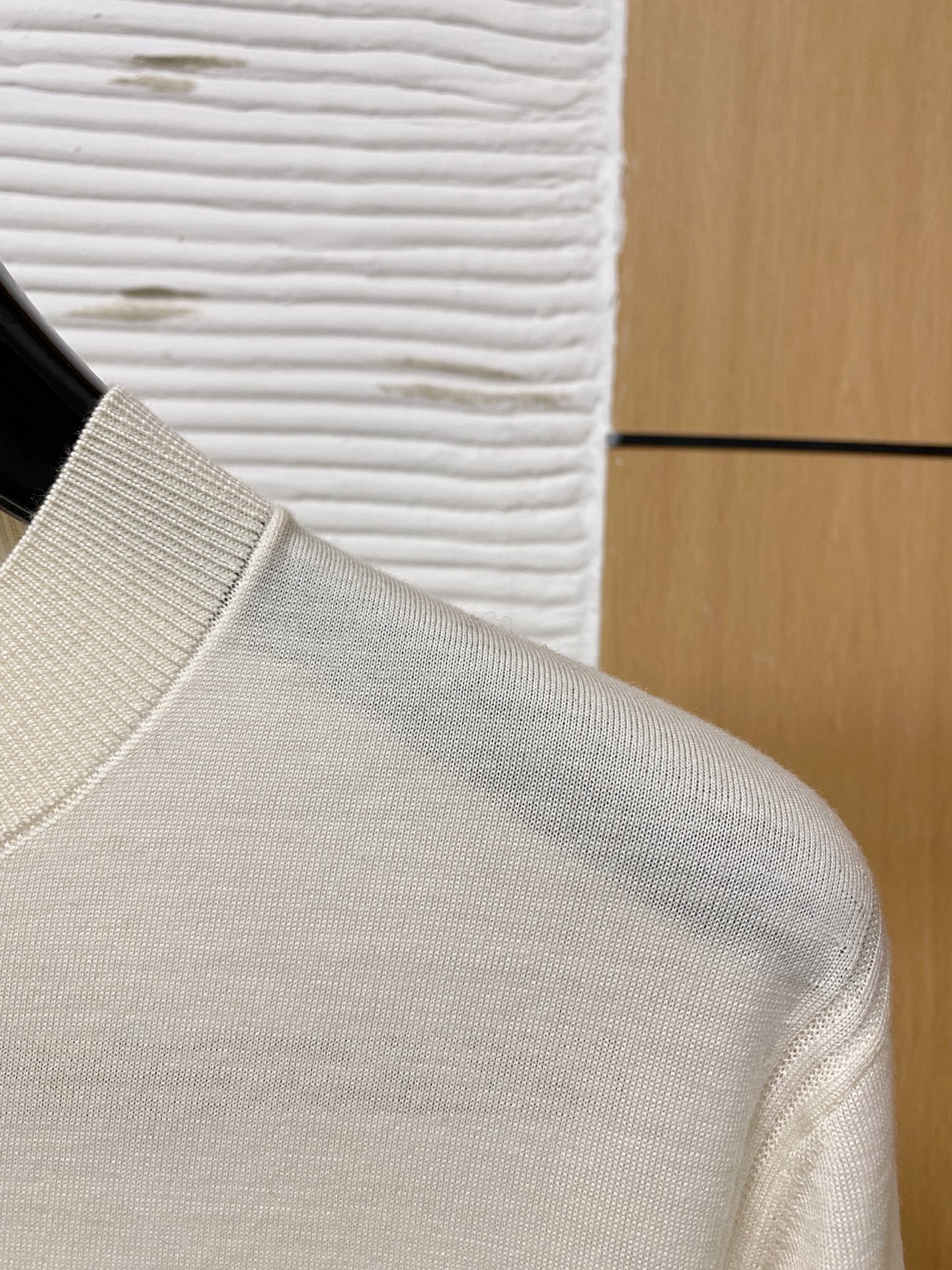  lP🆕。高端100%细美利奴羊毛 保暖更抗起球，秋冬新款高端羊毛套头针织毛衣，时尚刺绣图案提花时尚休闲