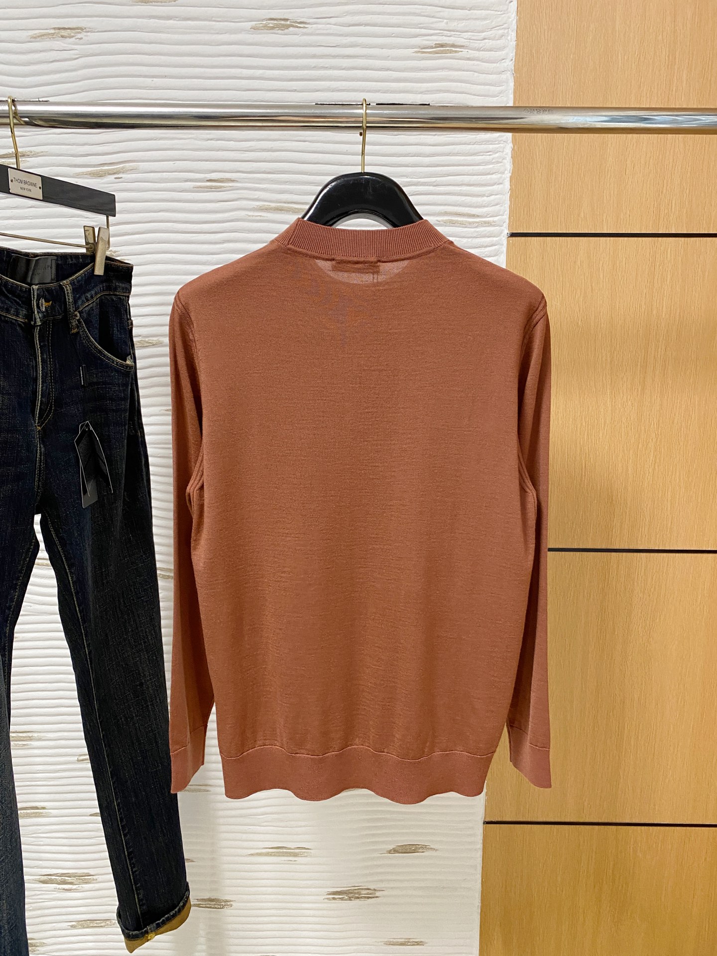  lP🆕。高端100%细美利奴羊毛 保暖更抗起球，秋冬新款高端羊毛套头针织毛衣，时尚刺绣图案提花时尚休闲