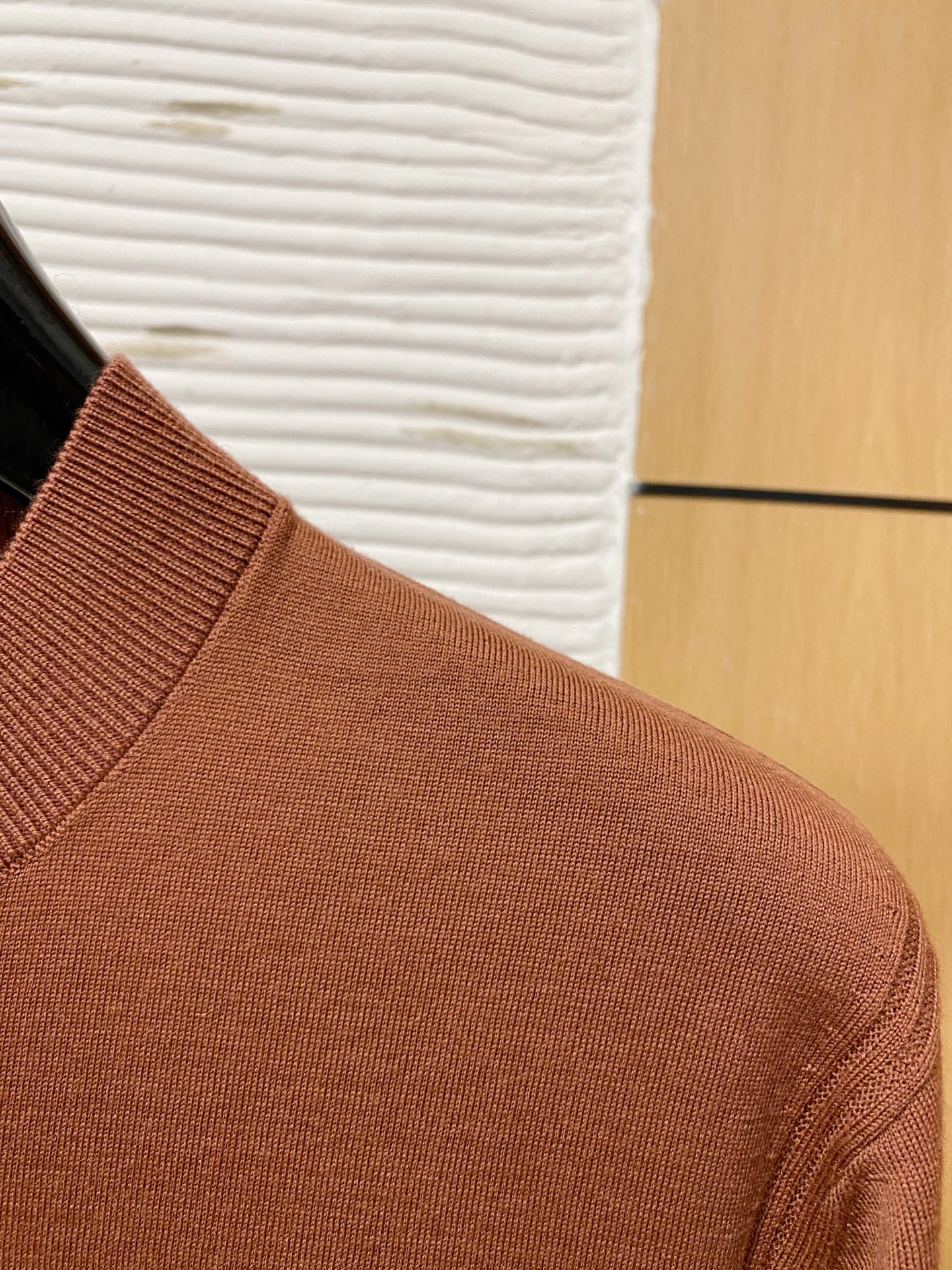  lP🆕。高端100%细美利奴羊毛 保暖更抗起球，秋冬新款高端羊毛套头针织毛衣，时尚刺绣图案提花时尚休闲