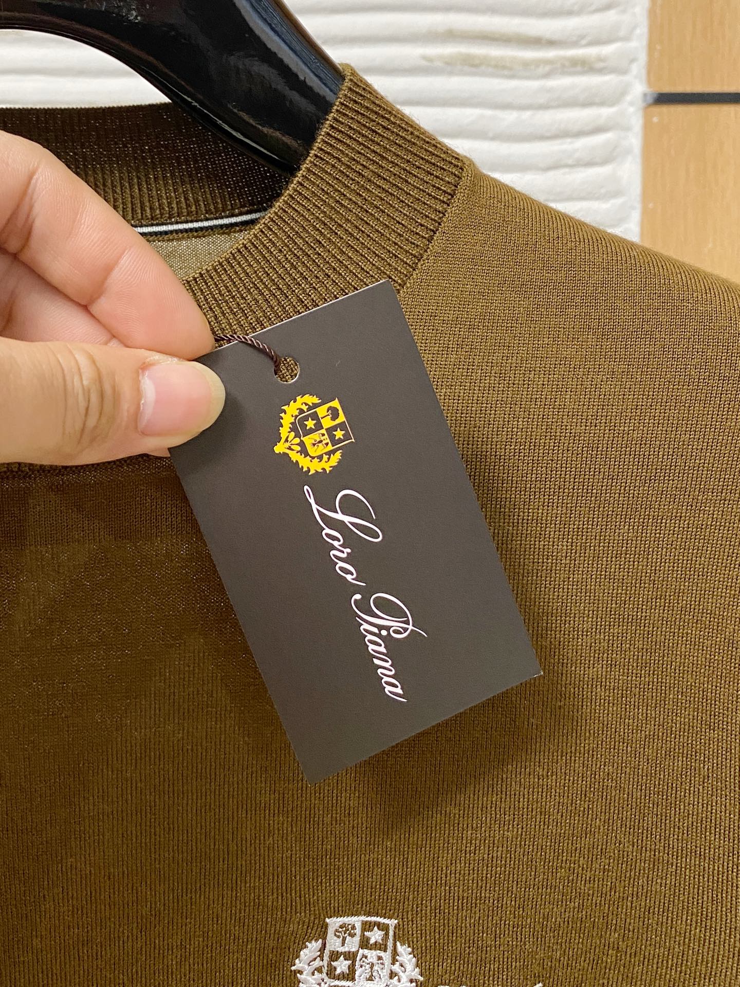  lP🆕。高端100%细美利奴羊毛 保暖更抗起球，秋冬新款高端羊毛套头针织毛衣，时尚刺绣图案提花时尚休闲