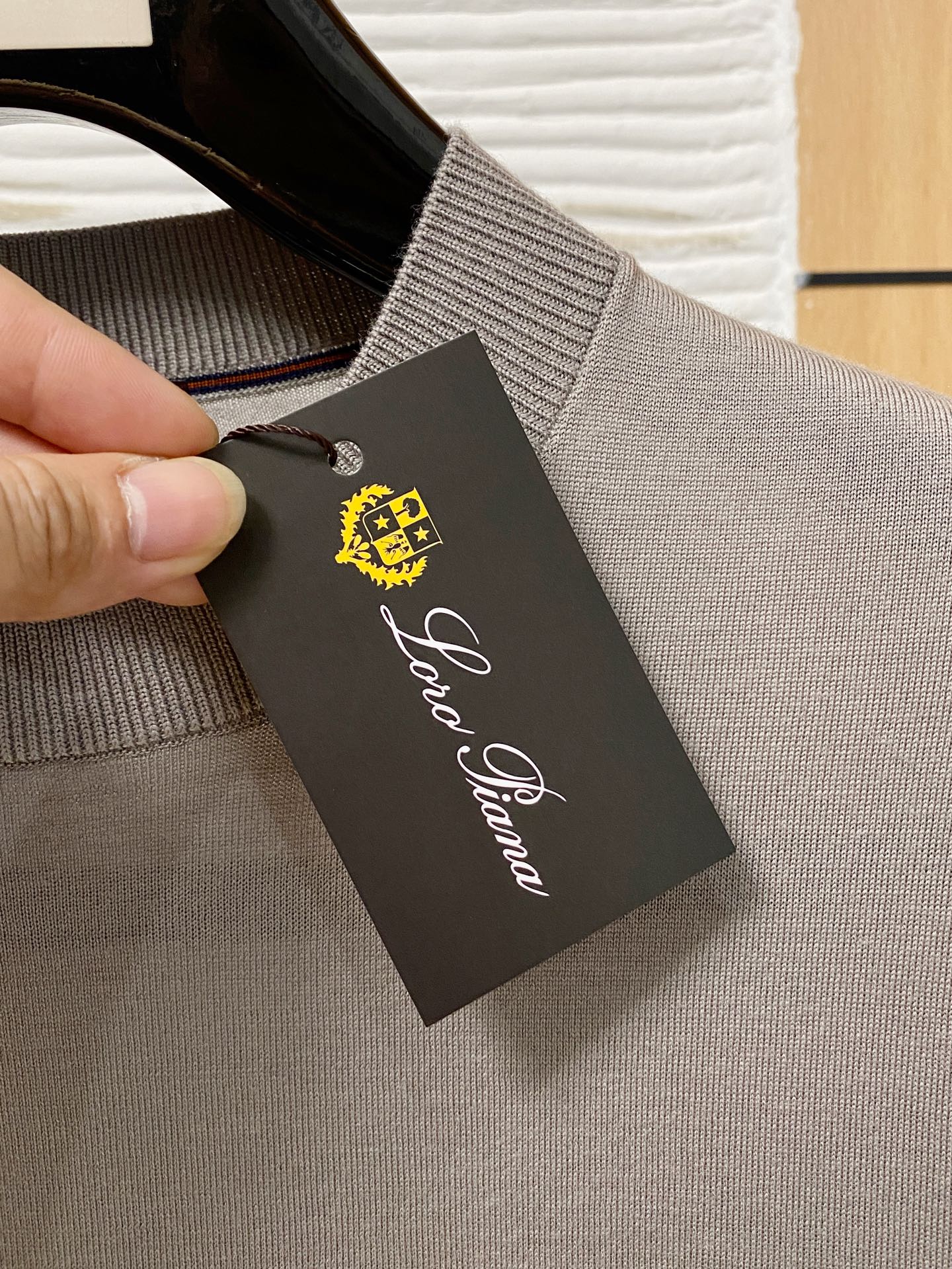  lP🆕。高端100%细美利奴羊毛 保暖更抗起球，秋冬新款高端羊毛套头针织毛衣，时尚刺绣图案提花时尚休闲