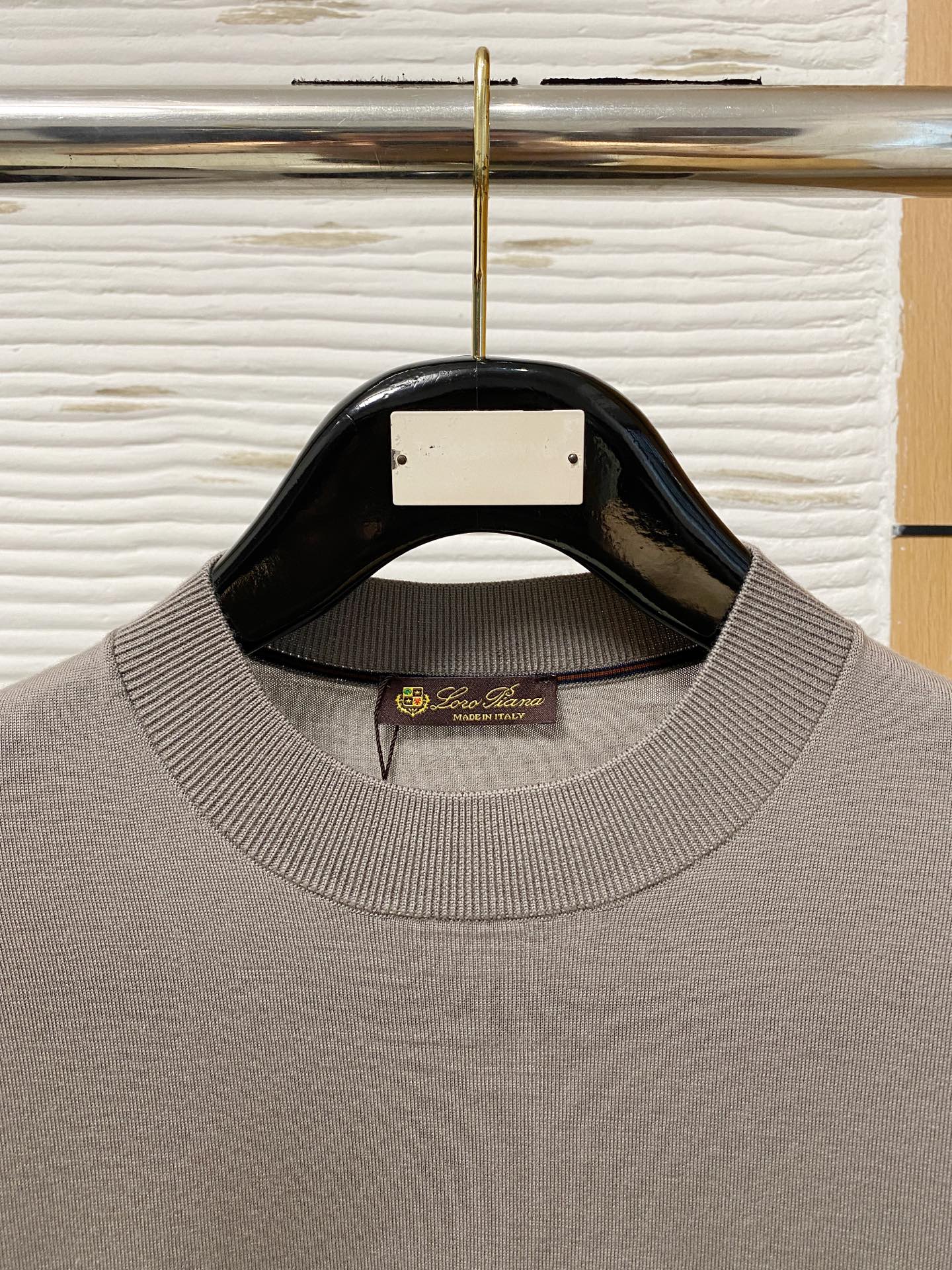  lP🆕。高端100%细美利奴羊毛 保暖更抗起球，秋冬新款高端羊毛套头针织毛衣，时尚刺绣图案提花时尚休闲