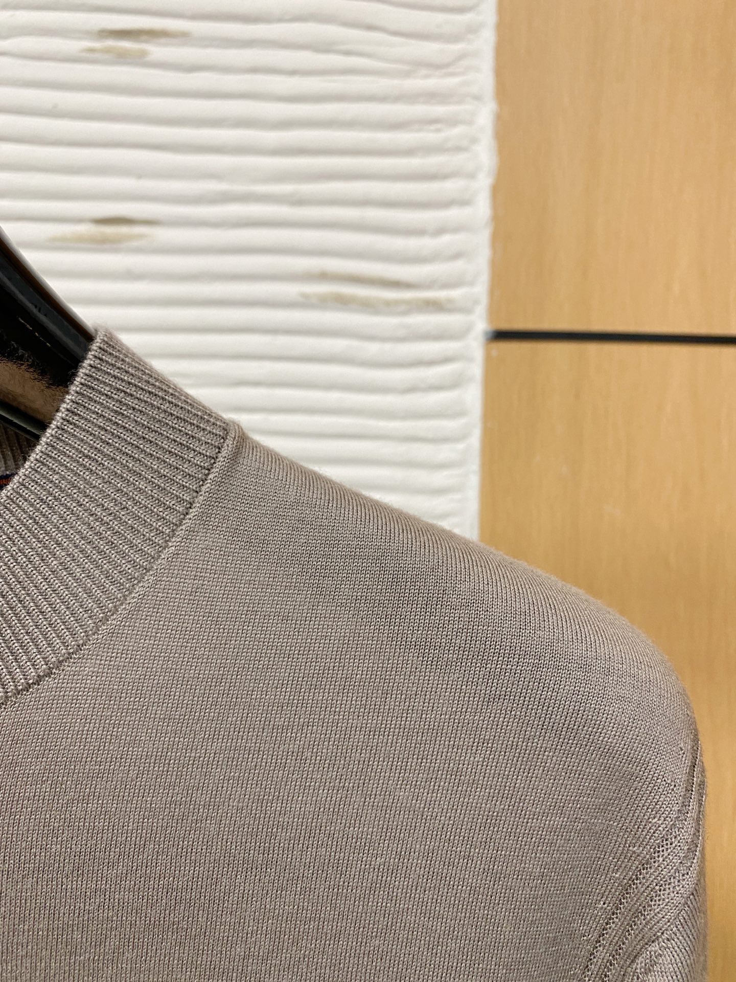  lP🆕。高端100%细美利奴羊毛 保暖更抗起球，秋冬新款高端羊毛套头针织毛衣，时尚刺绣图案提花时尚休闲