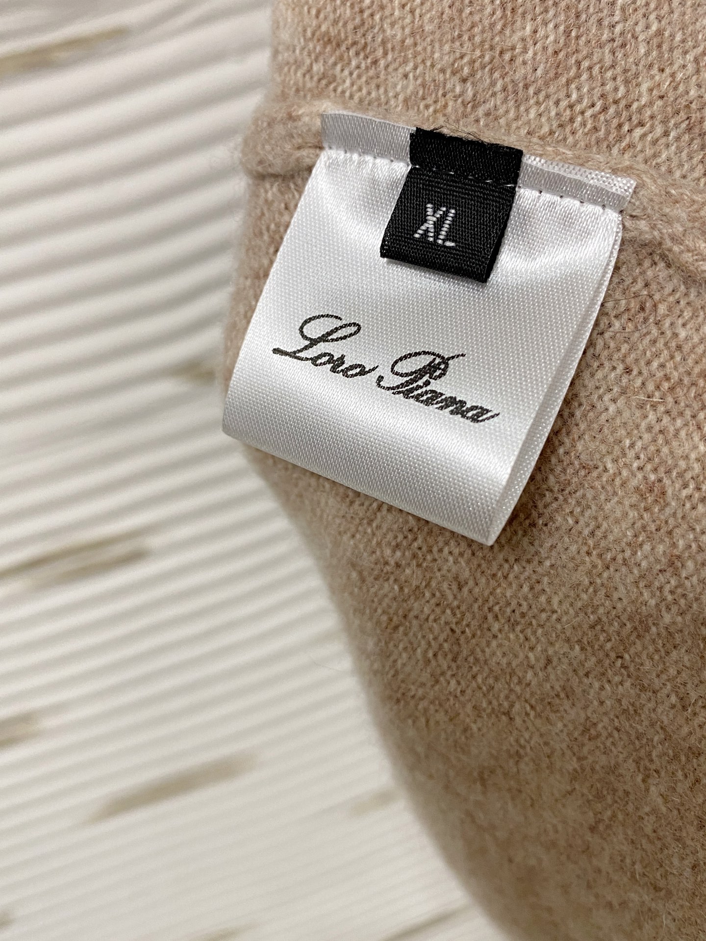 。lP🆕。高端100%美利奴羊毛 保暖更抗起球，秋冬新款高端羊毛套头针织毛衣，时尚刺绣图案提花时尚休闲织