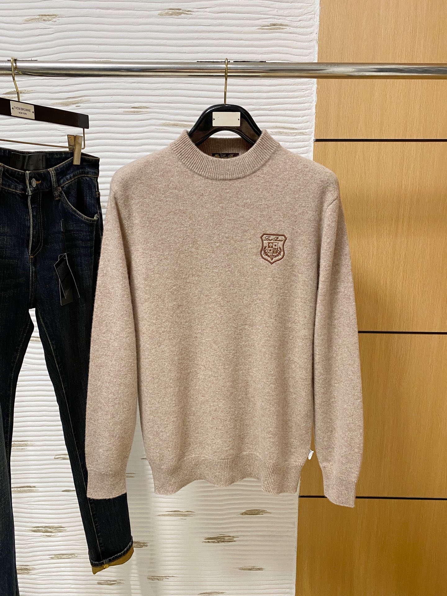 。lP🆕。高端100%美利奴羊毛 保暖更抗起球，秋冬新款高端羊毛套头针织毛衣，时尚刺绣图案提花时尚休闲织