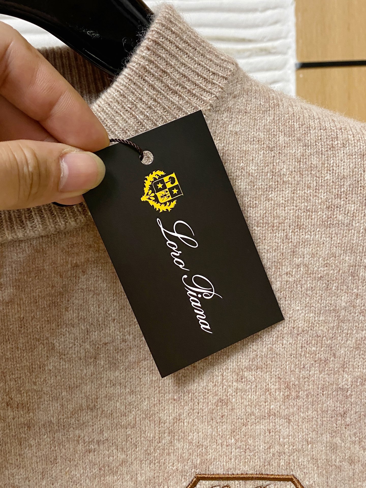 。lP🆕。高端100%美利奴羊毛 保暖更抗起球，秋冬新款高端羊毛套头针织毛衣，时尚刺绣图案提花时尚休闲织