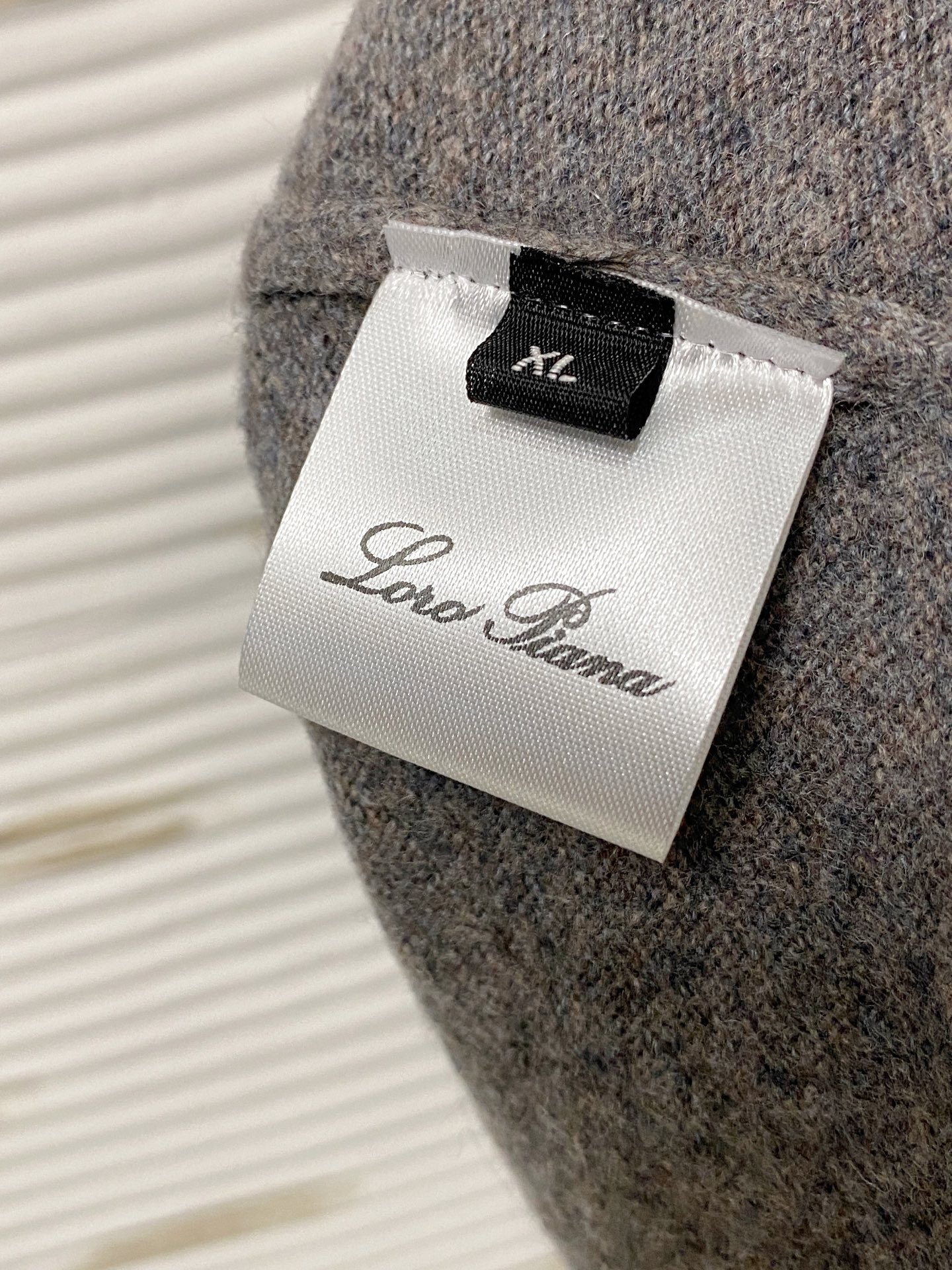 。lP🆕。高端100%美利奴羊毛 保暖更抗起球，秋冬新款高端羊毛套头针织毛衣，时尚刺绣图案提花时尚休闲织