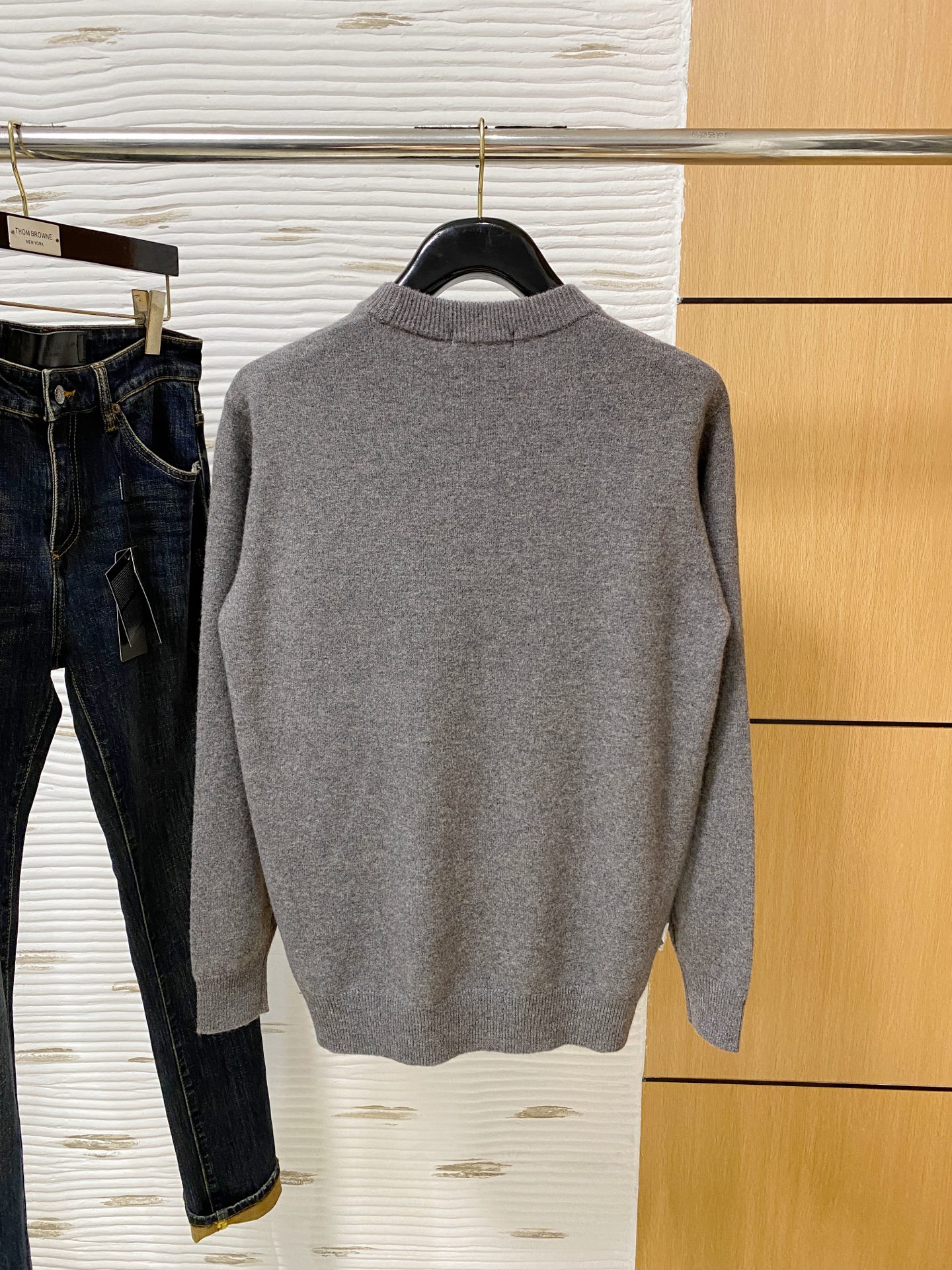 。lP🆕。高端100%美利奴羊毛 保暖更抗起球，秋冬新款高端羊毛套头针织毛衣，时尚刺绣图案提花时尚休闲织