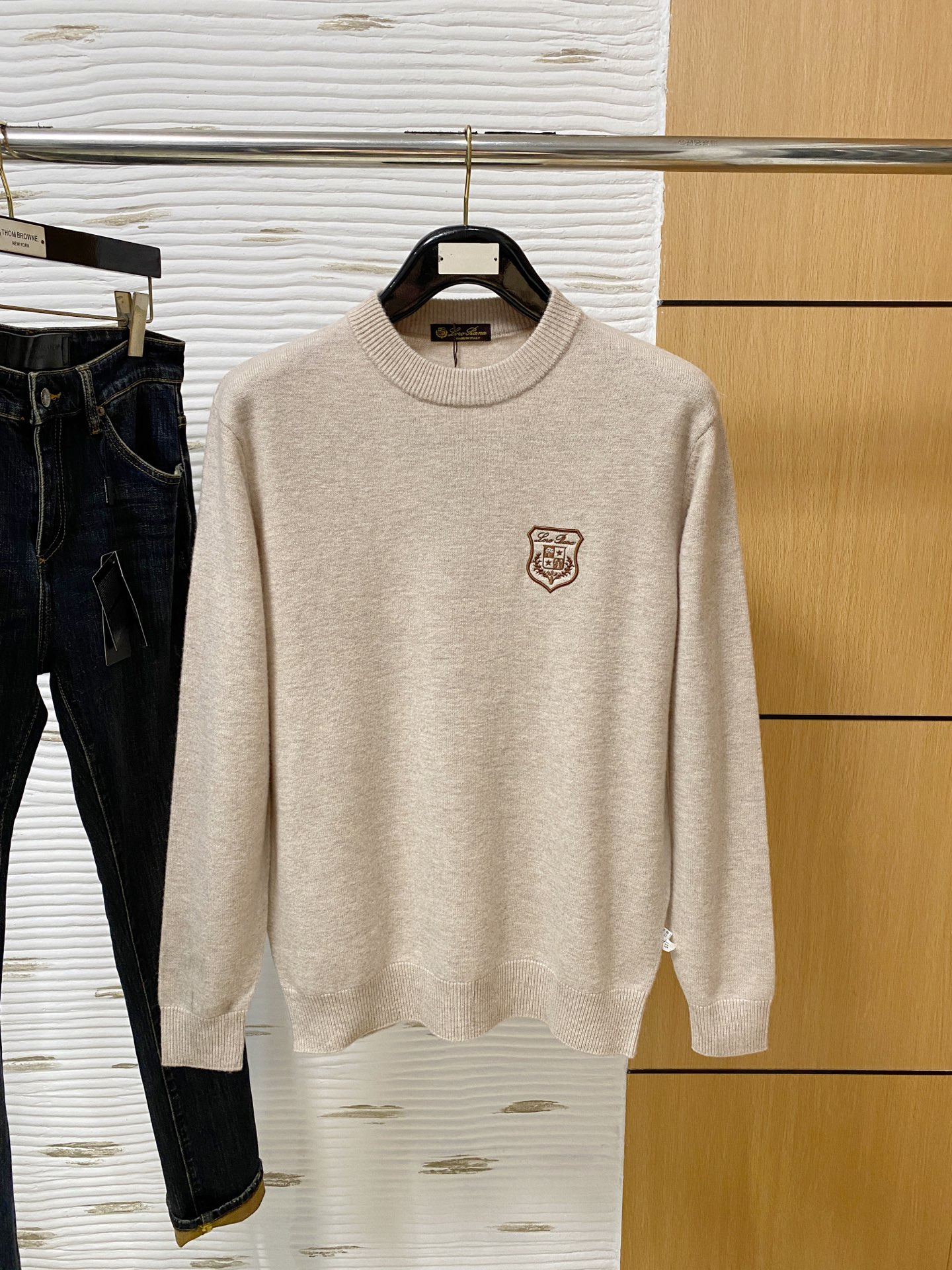 。lP🆕。高端100%美利奴羊毛 保暖更抗起球，秋冬新款高端羊毛套头针织毛衣，时尚刺绣图案提花时尚休闲织