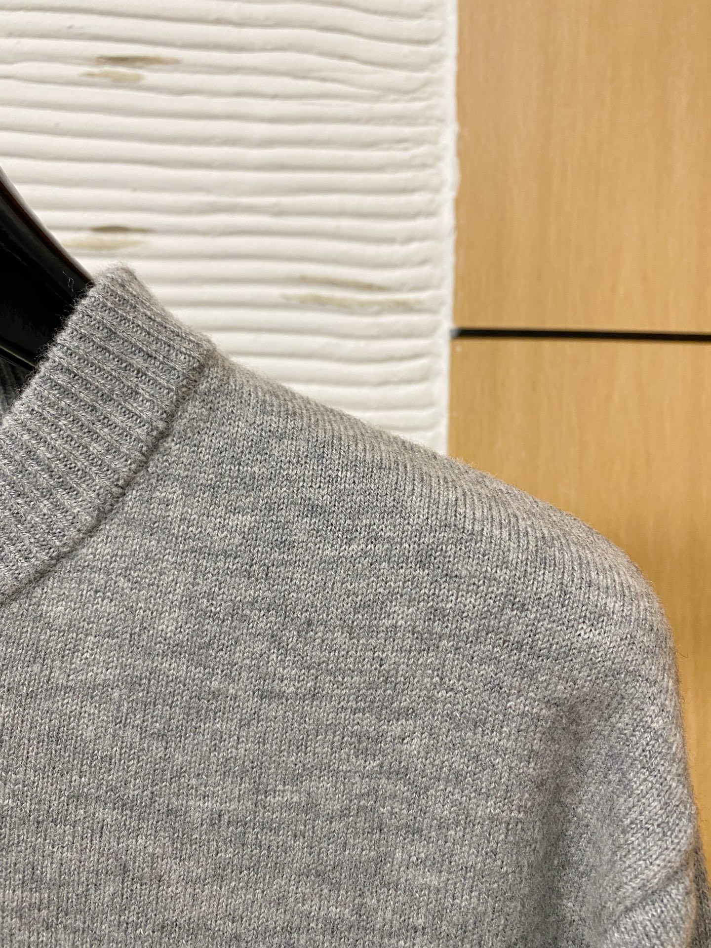 。lP🆕。高端100%美利奴羊毛 保暖更抗起球，秋冬新款高端羊毛套头针织毛衣，时尚刺绣图案提花时尚休闲织