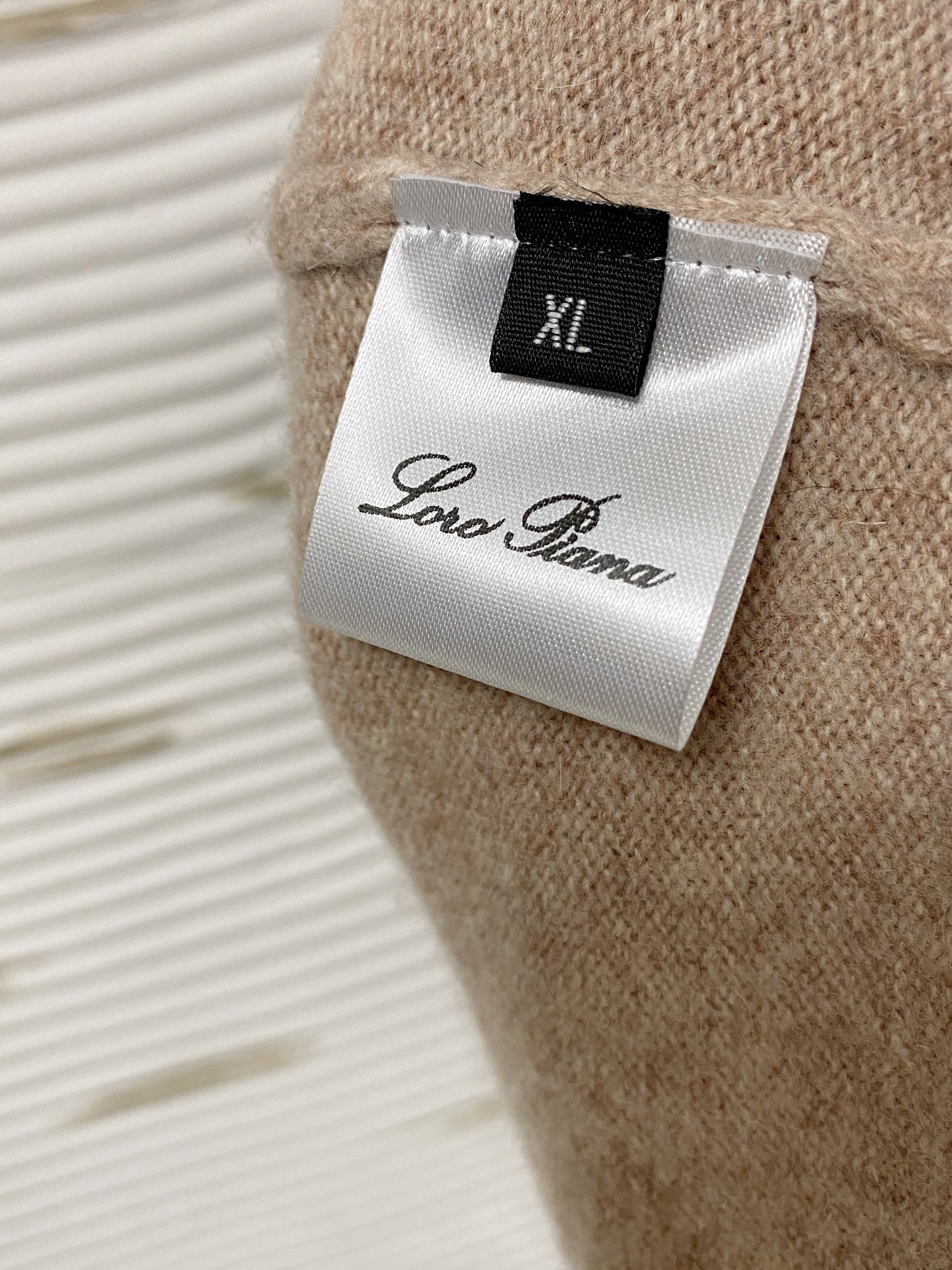 。lP🆕。高端100%美利奴羊毛 保暖更抗起球，秋冬新款高端羊毛套头针织毛衣，时尚刺绣图案提花时尚休闲织