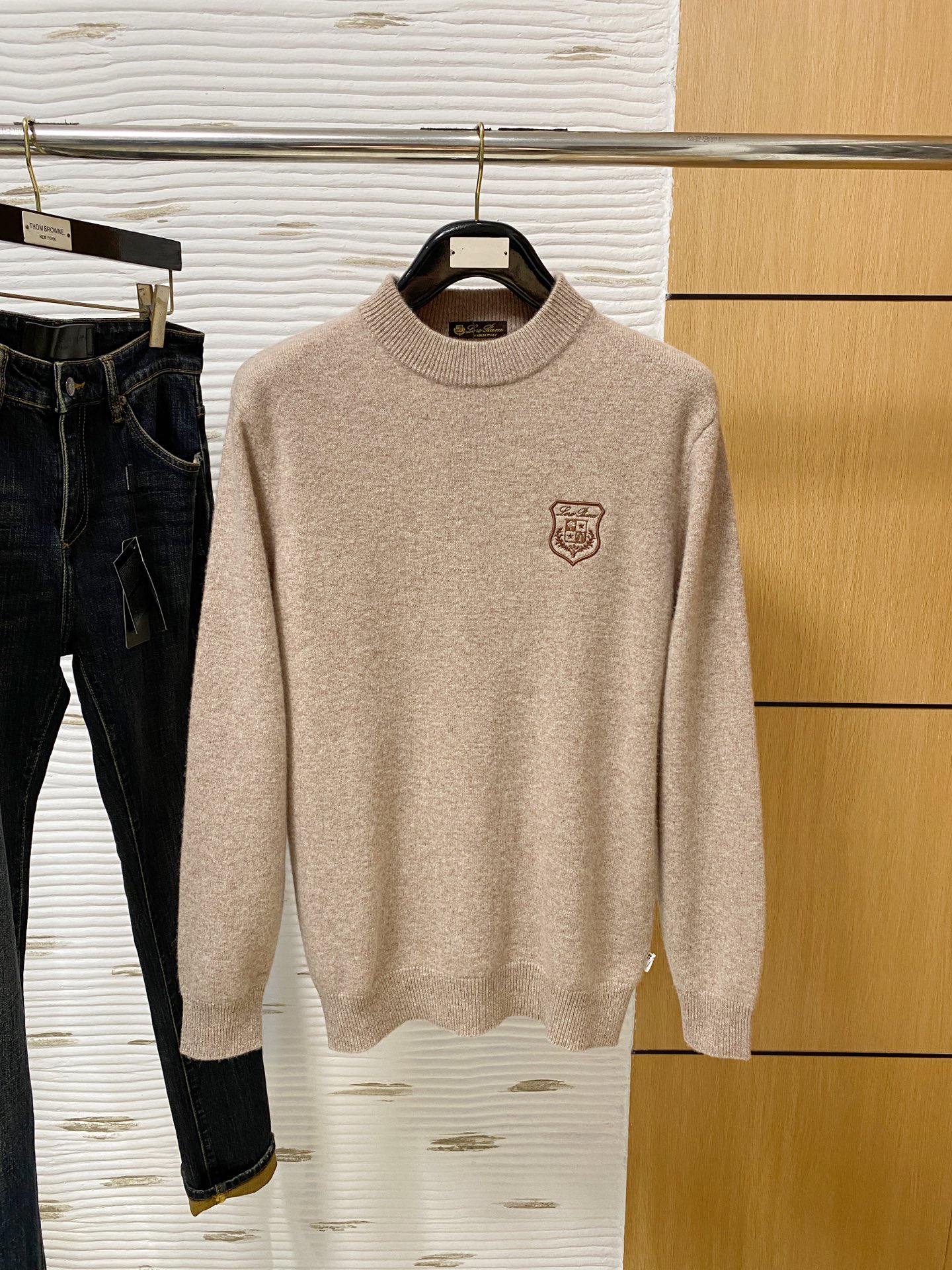 。lP🆕。高端100%美利奴羊毛 保暖更抗起球，秋冬新款高端羊毛套头针织毛衣，时尚刺绣图案提花时尚休闲织