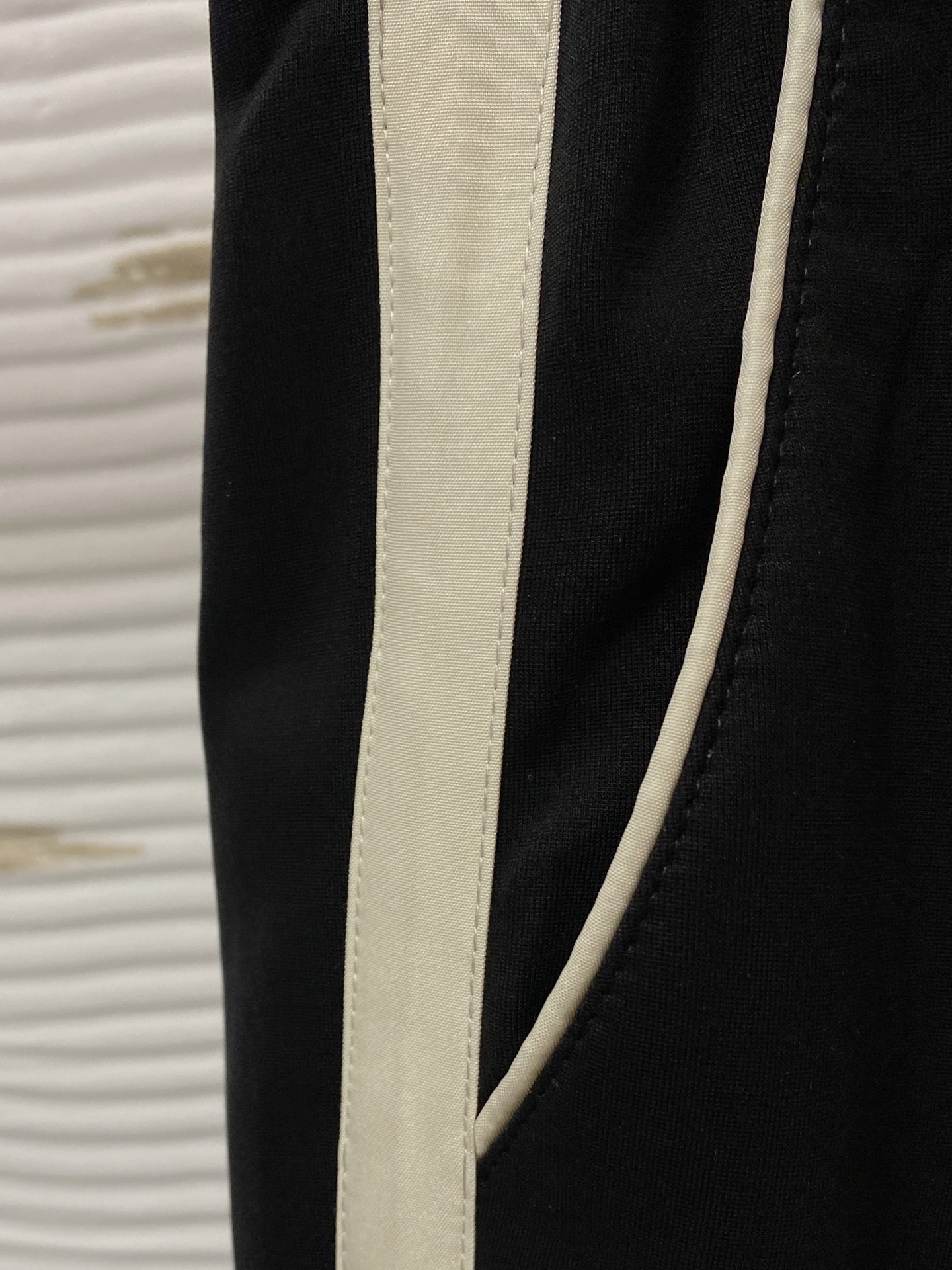  
迪奥  2025ss秋冬新品 男士精品休闲裤顶级面料休闲裤，最新款上身版型无敌正!绝对可以闭眼收的一