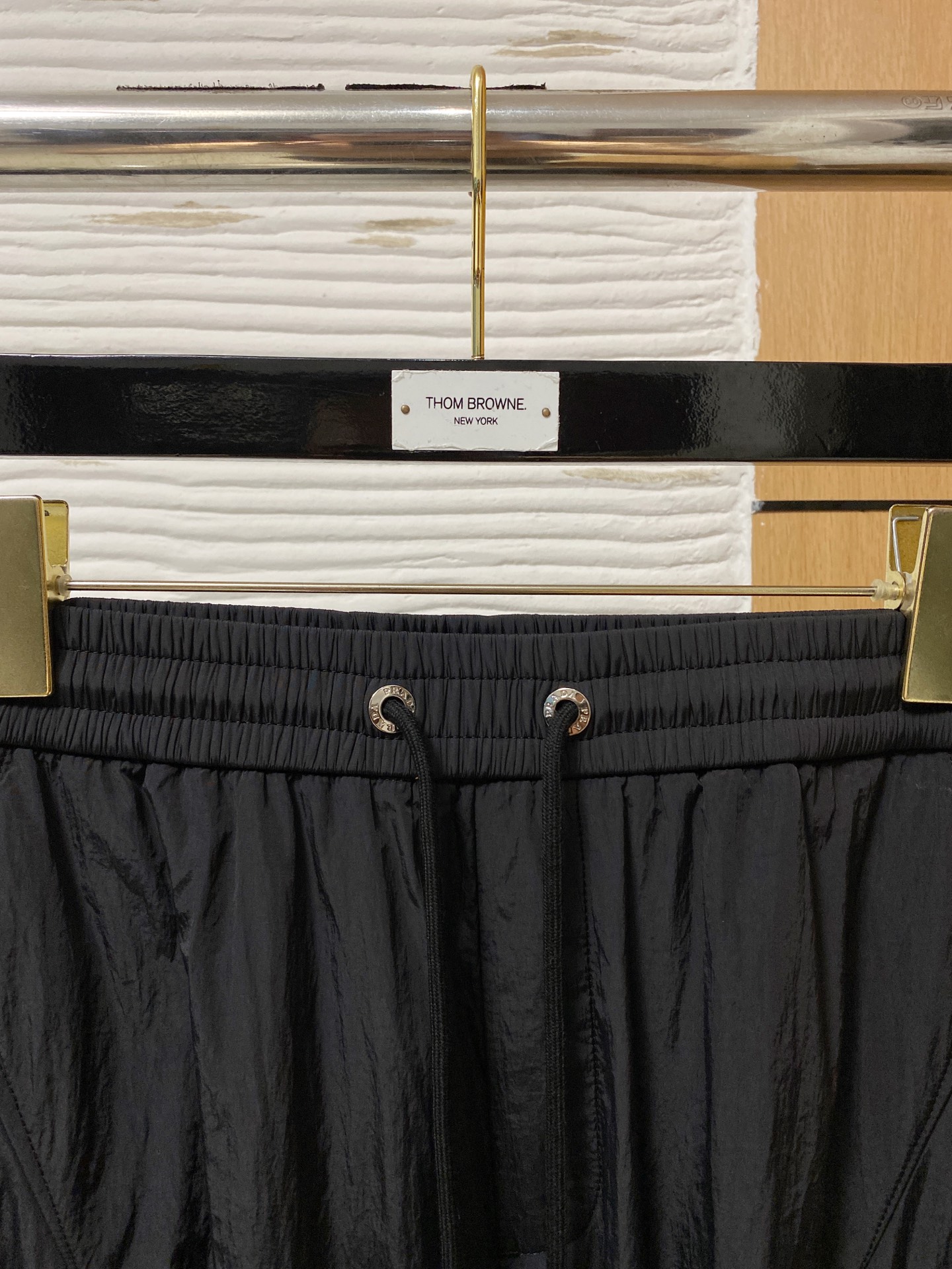  
普拉达 2025ss秋冬新品 男士精品休闲裤顶级面料休闲裤，最新款上身版型无敌正!绝对可以闭眼收的一