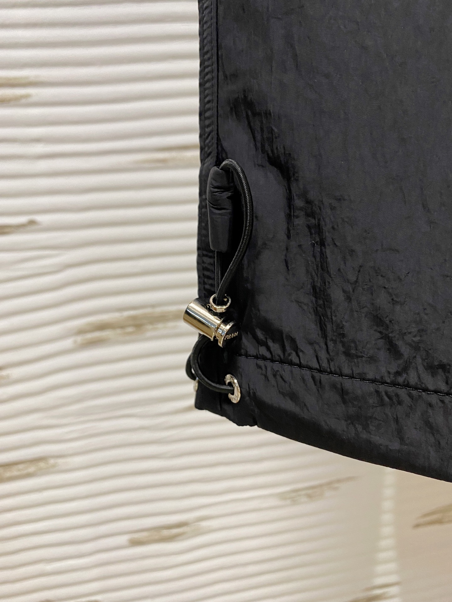  
普拉达 2025ss秋冬新品 男士精品休闲裤顶级面料休闲裤，最新款上身版型无敌正!绝对可以闭眼收的一