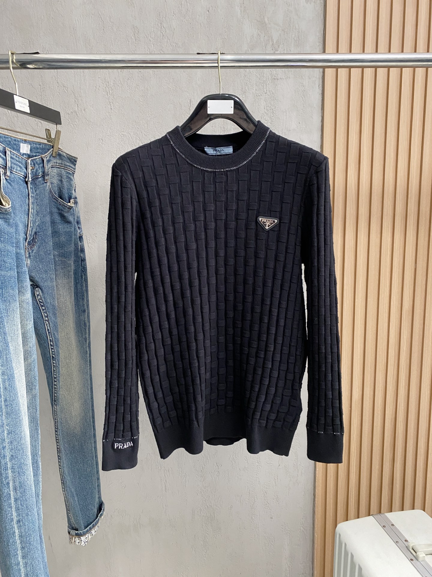 Prada Women's Wool Knit Sweater - Luxurious, Imported, Fine Knit, Unisex 2 i1755797629332 294 0 0