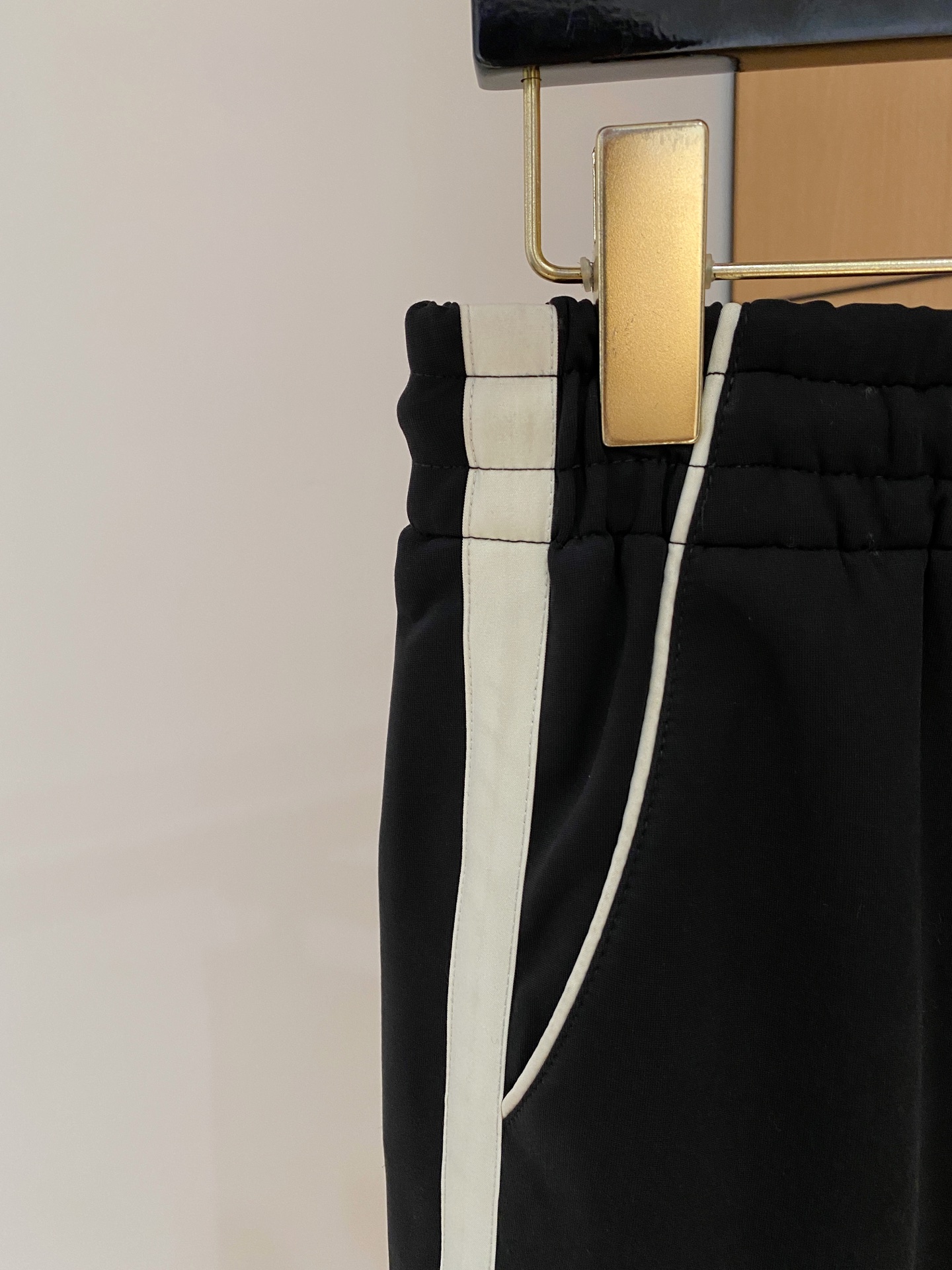 迪奥 2025ss秋冬新品 男士精品休闲裤顶级面料休闲裤，最新款上身版型无敌正!绝对可以闭眼收的一款此款