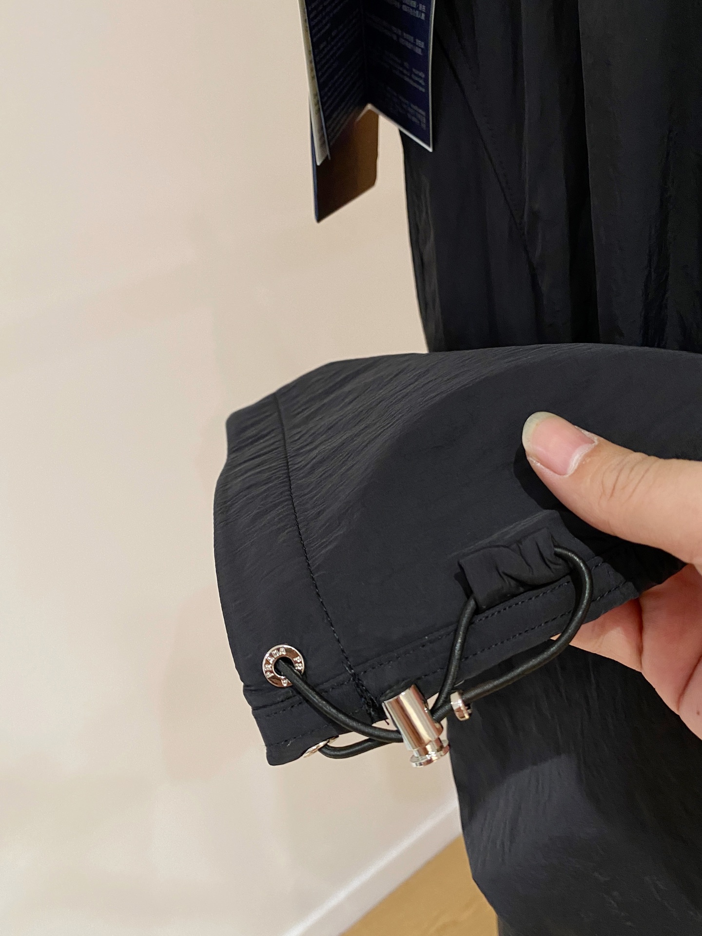 普拉达 2025ss秋冬新品 男士精品休闲裤顶级面料休闲裤，最新款上身版型无敌正!绝对可以闭眼收的一款此