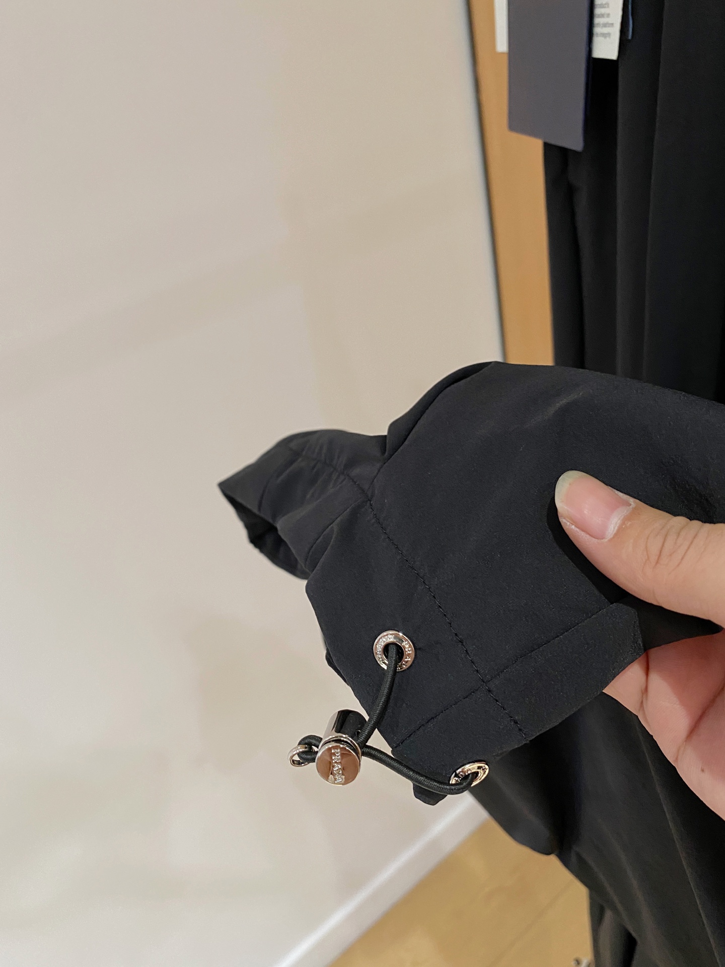 普拉达 2025ss秋冬新品 男士精品休闲裤顶级面料休闲裤，最新款上身版型无敌正!绝对可以闭眼收的一款此