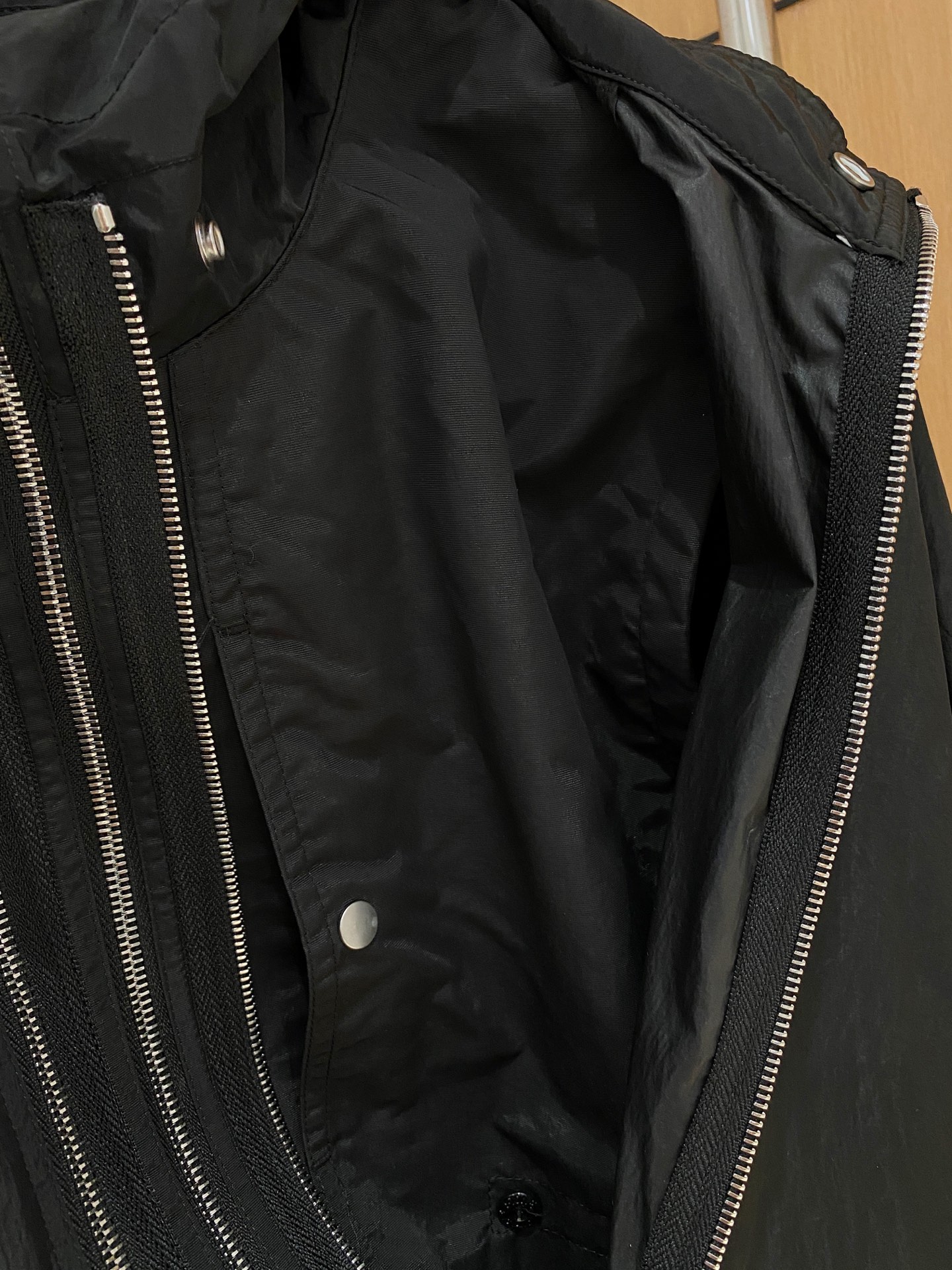 （顶级假两件）石头岛 专柜一比一、顶级品质 2025新款夹克外套，秀场新品‼品相非常完美，舒适保暖，三标