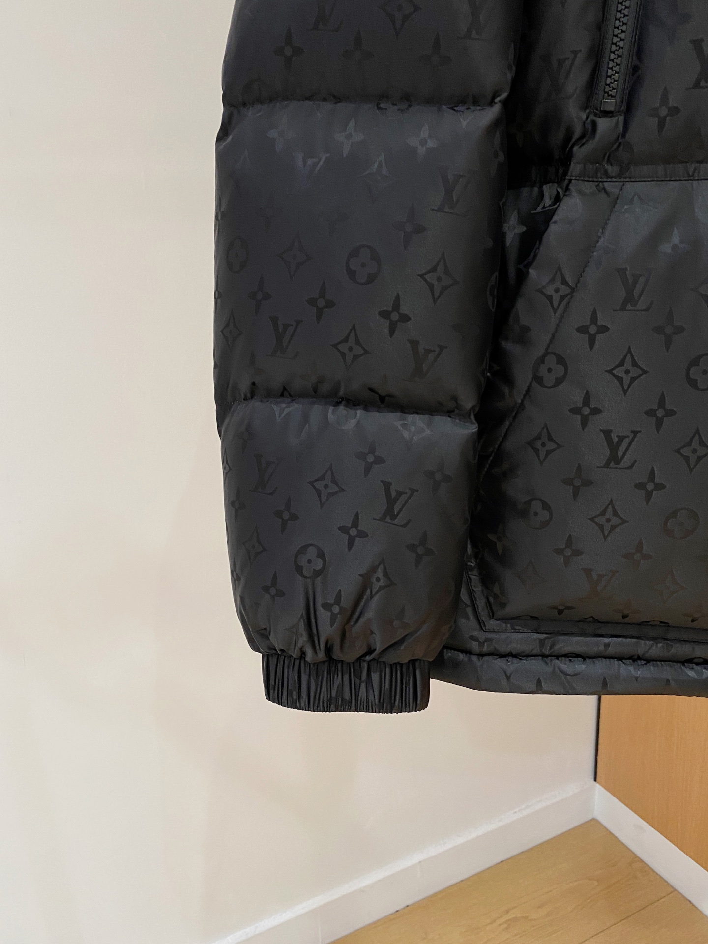 。Diro 2025秋冬新款🆕原版1:1订制五金配件全进口原版定制 欢迎专柜对比 绝对的高品质 采用顶级