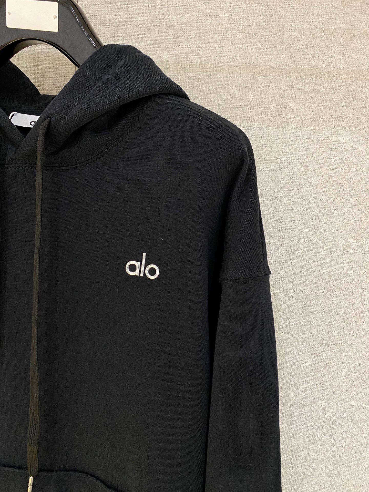 🌟🌟 -ALO 2025FW秋冬新品 休闲连帽卫衣 高端气质型必入的极品款式，一款极具腔调感与魅力的单品