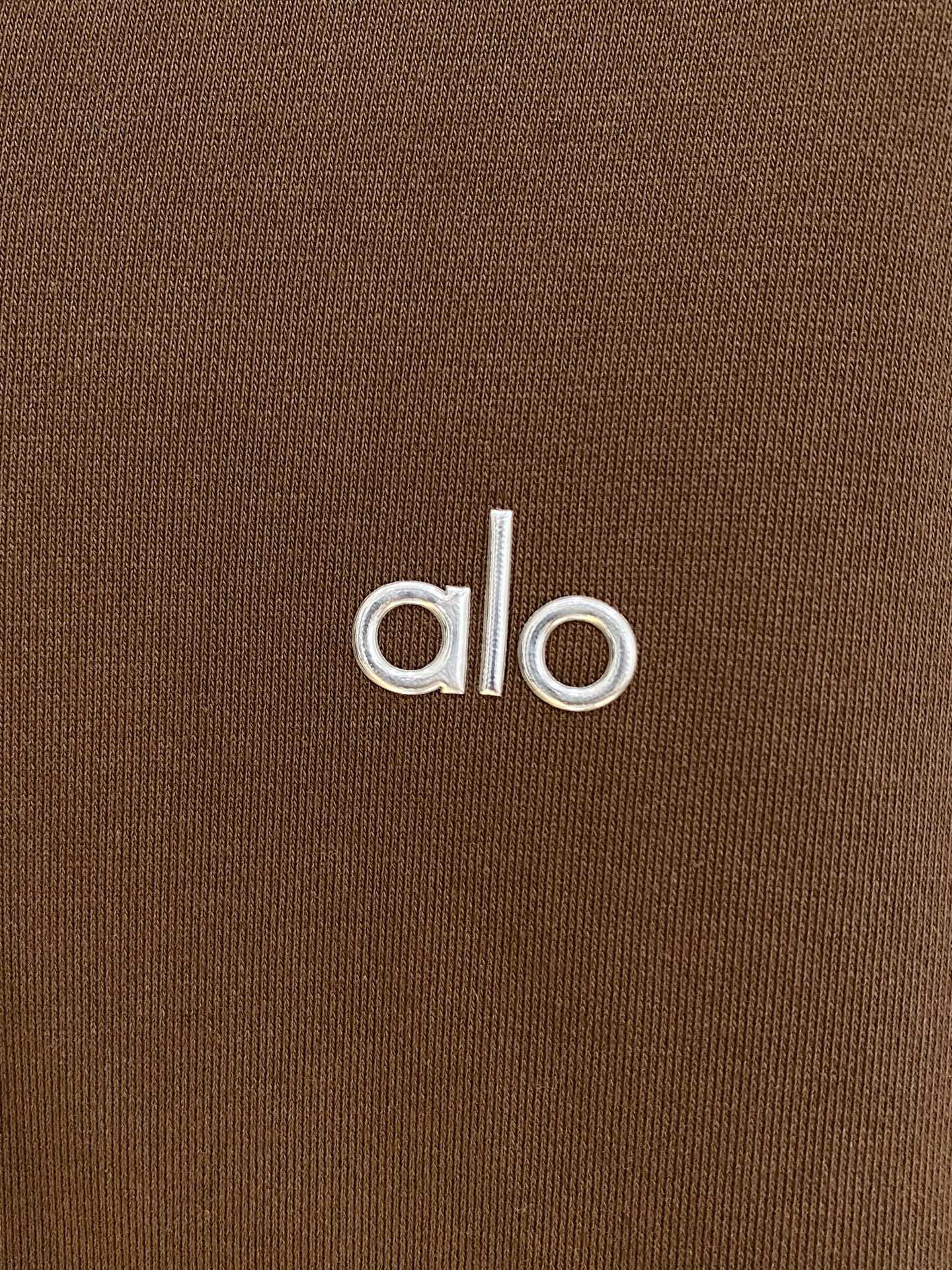 🌟🌟 -ALO 2025FW秋冬新品 休闲连帽卫衣 高端气质型必入的极品款式，一款极具腔调感与魅力的单品