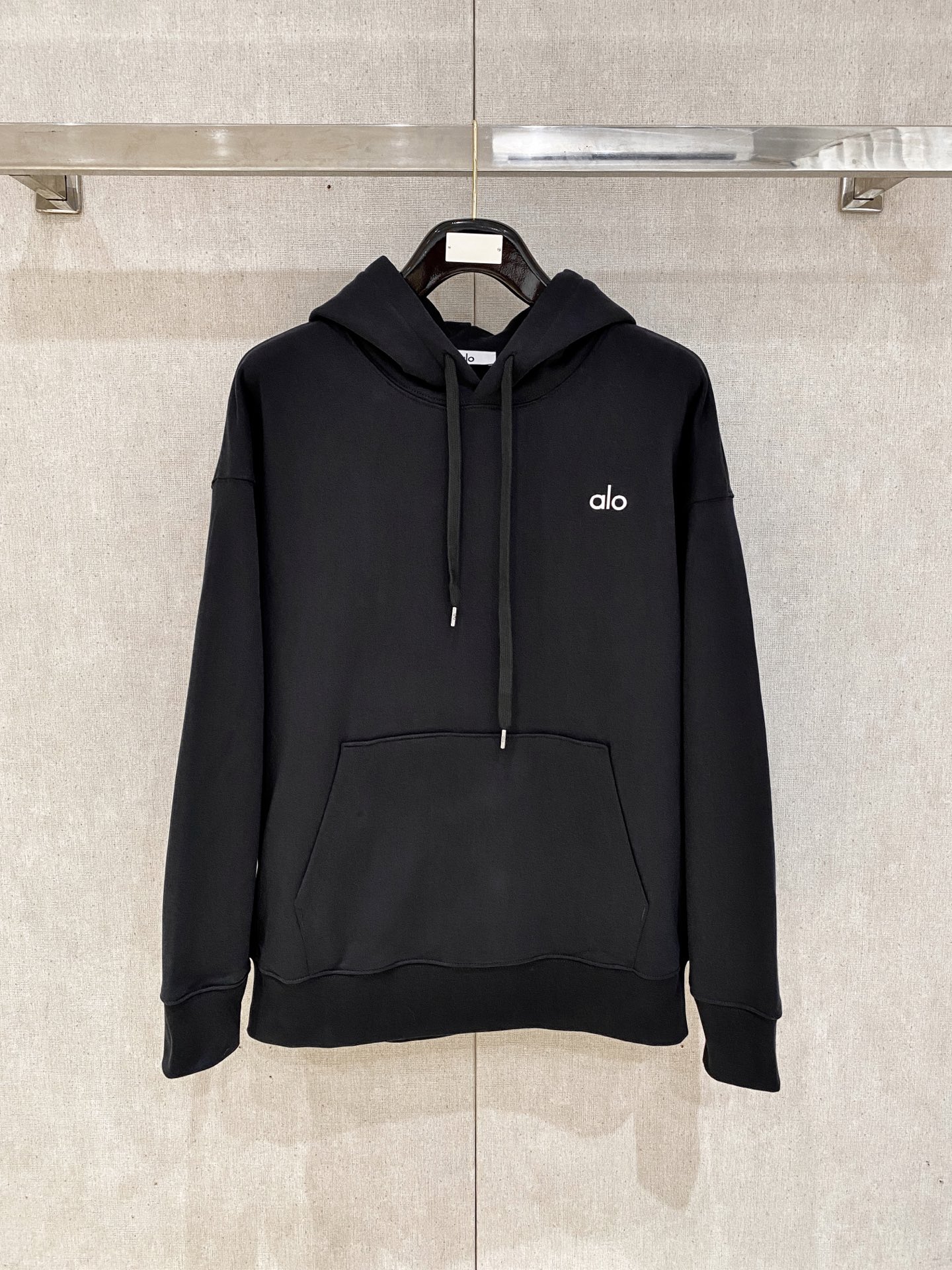 🌟🌟 -ALO 2025FW秋冬新品 休闲连帽卫衣 高端气质型必入的极品款式，一款极具腔调感与魅力的单品