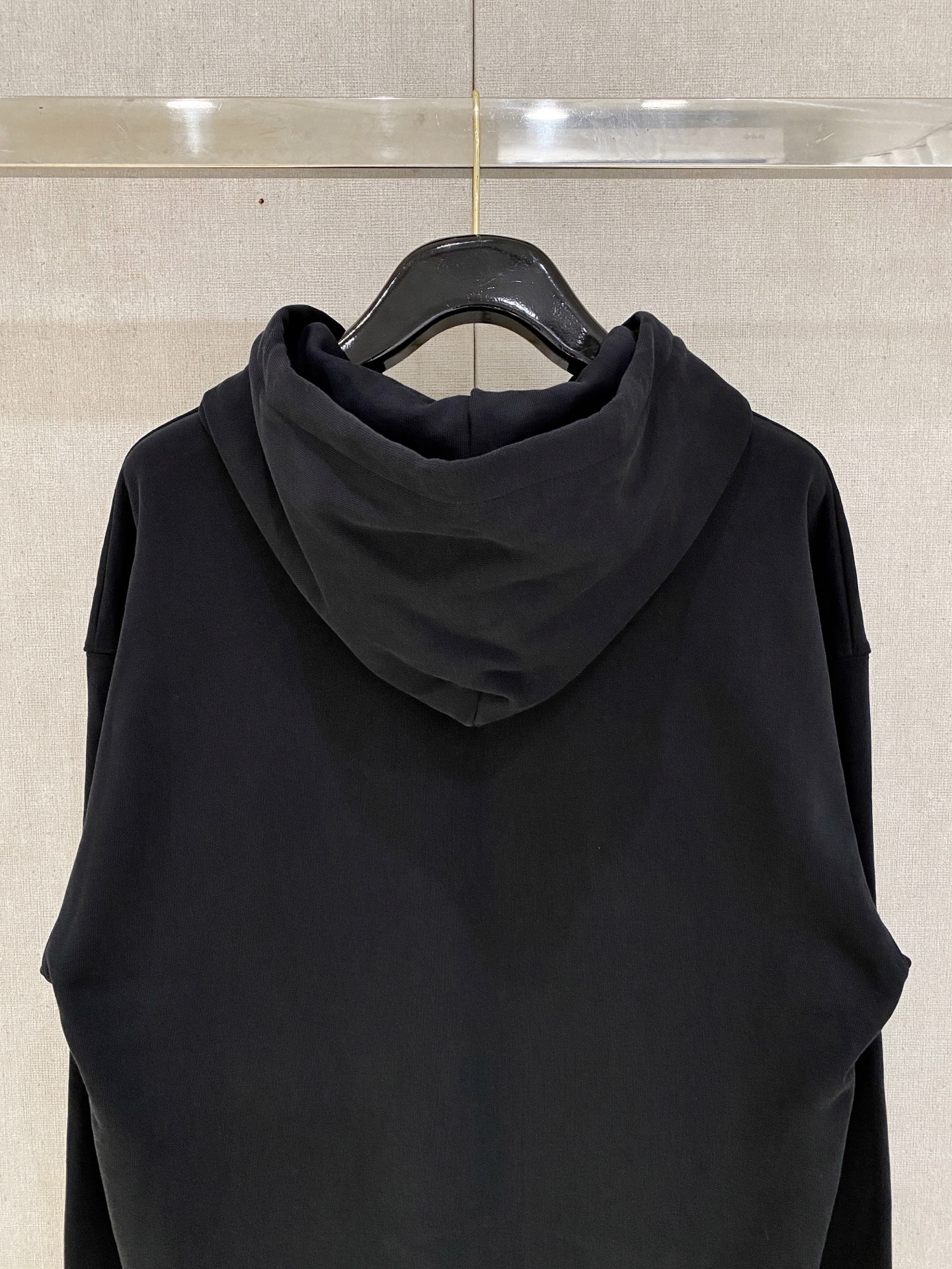 🌟🌟 -ALO 2025FW秋冬新品 休闲连帽卫衣 高端气质型必入的极品款式，一款极具腔调感与魅力的单品