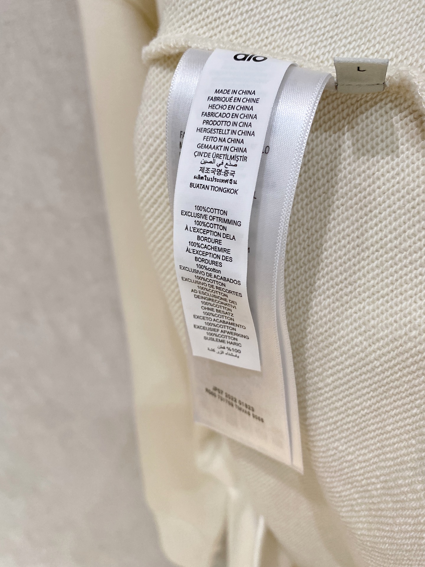 🌟🌟 -ALO 2025FW秋冬新品 休闲连帽卫衣 高端气质型必入的极品款式，一款极具腔调感与魅力的单品