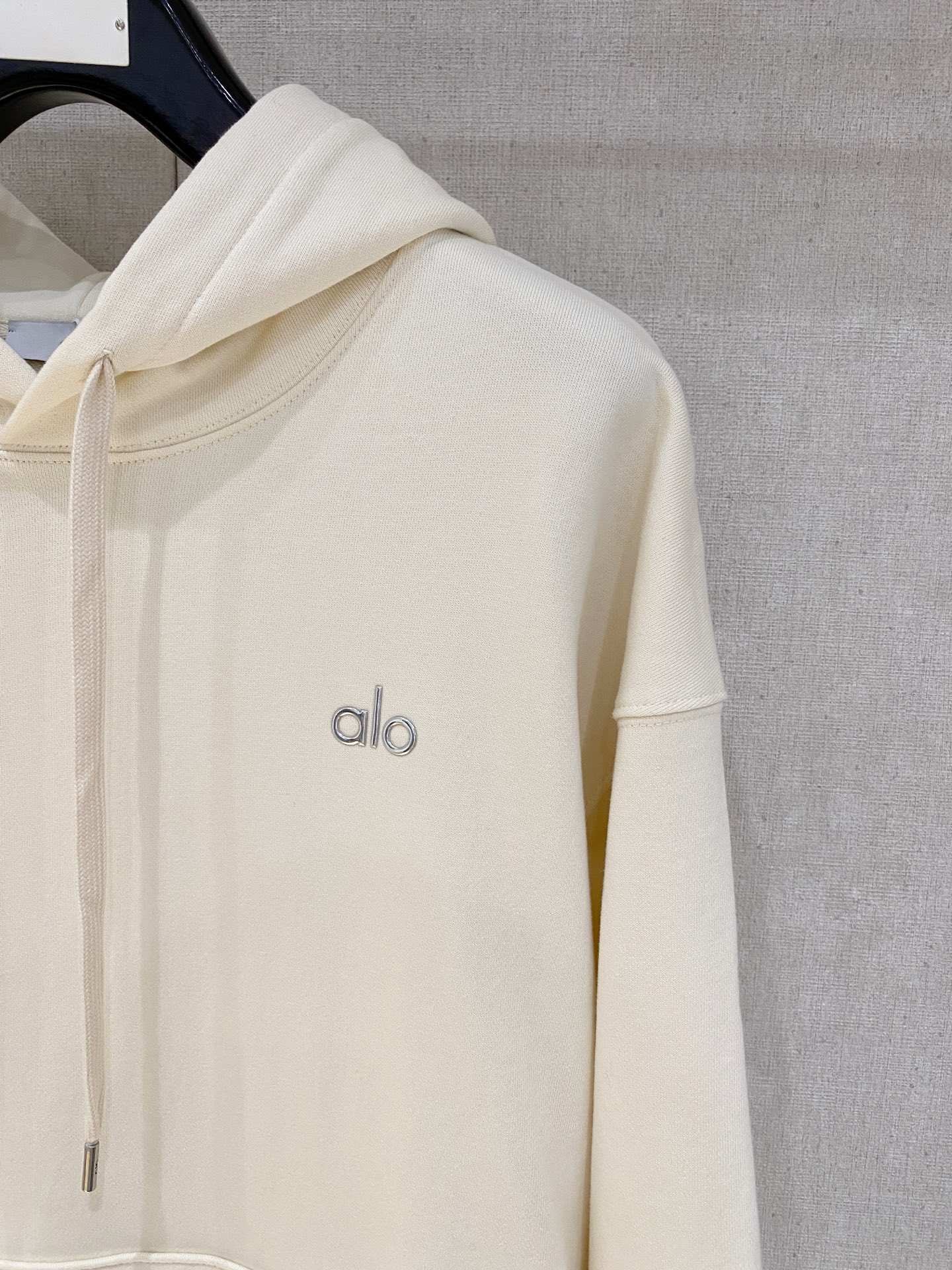 🌟🌟 -ALO 2025FW秋冬新品 休闲连帽卫衣 高端气质型必入的极品款式，一款极具腔调感与魅力的单品