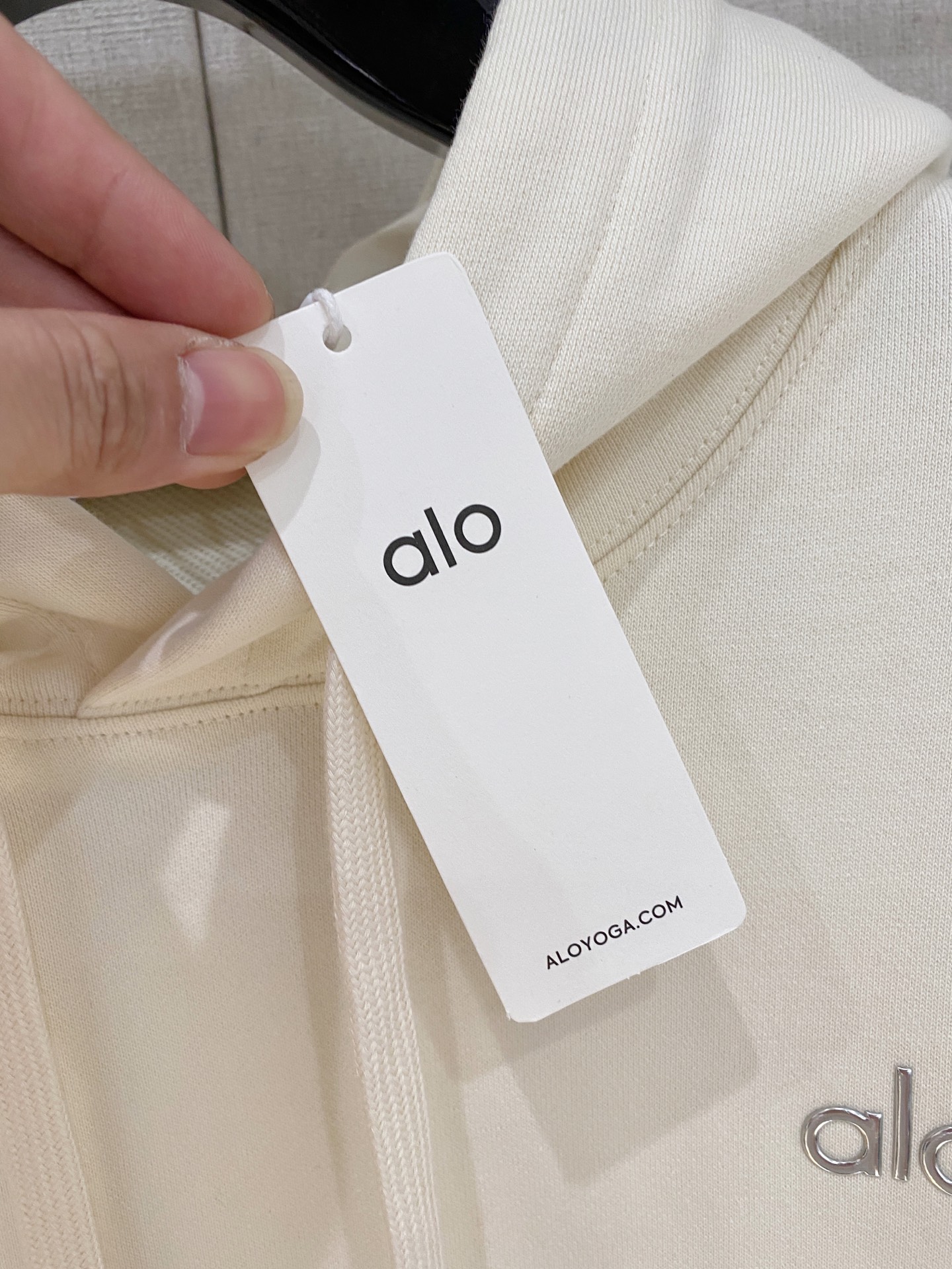 🌟🌟 -ALO 2025FW秋冬新品 休闲连帽卫衣 高端气质型必入的极品款式，一款极具腔调感与魅力的单品