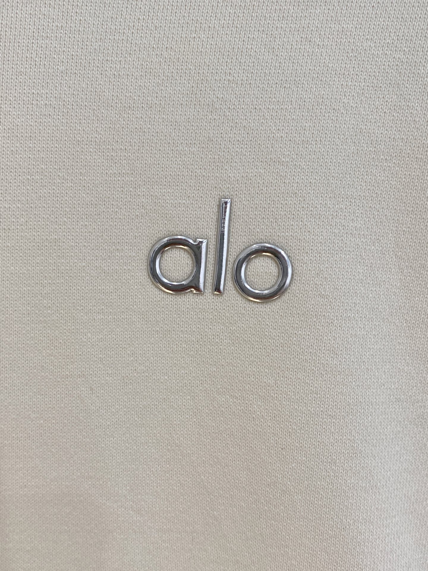 🌟🌟 -ALO 2025FW秋冬新品 休闲连帽卫衣 高端气质型必入的极品款式，一款极具腔调感与魅力的单品