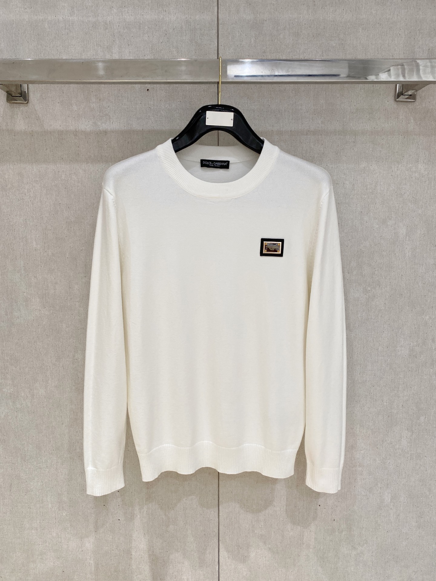 NO:517490,DG/Dougabana New Spring and Summer 2025 New products are available, complete three standards, round neck sweater, good products do not need to be introduced too much, look at the details, counter number M-XXXL /140 Suggestions L,, Dolce&Gabbana, sweaters, alexander wang19860909DG/杜嘉班纳 2025年春夏新品上新 三标齐全 圆领毛衣 好货不用过多介绍 看细节 专柜码数M-XXXL /140建议L,,Dolce&Gabbana,sweaters,alexander wang,Men's clothing