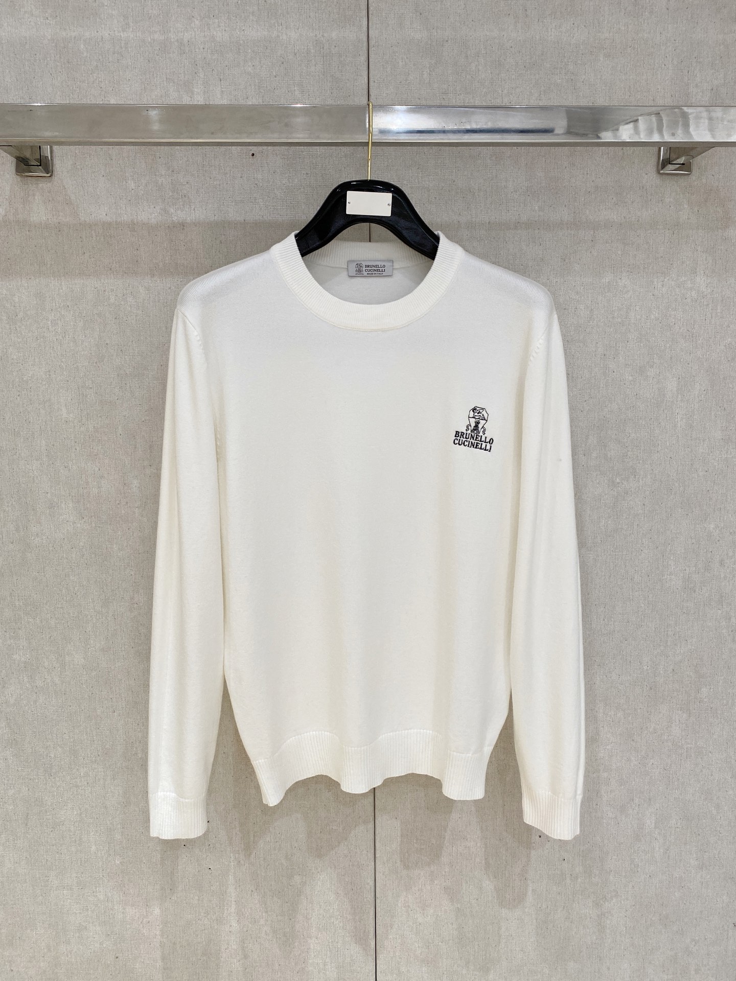 NO:518543,BC 2025 new spring and summer products are available, complete three standards, round neck sweater, good products do not need to be introduced too much, look at the details, counter number M-XXXL /140 suggestions L,,sweaters,alexander wang19860909BC 2025年春夏新品上新 三标齐全 圆领毛衣 好货不用过多介绍 看细节 专柜码数M-XXXL /140建议L,,sweaters,alexander wang,Men's clothing