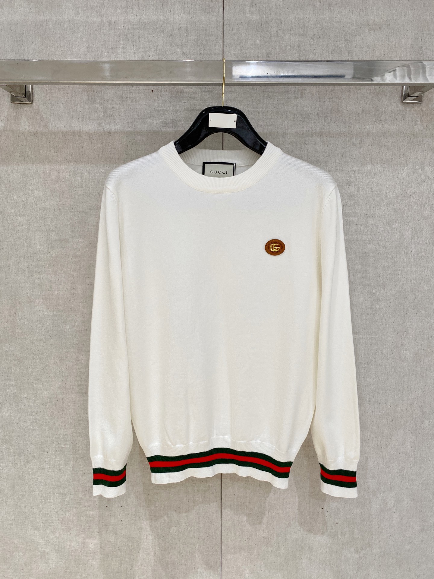 NO:517498,Gucci/Gucci New products for spring and summer 2025 are available in new products, complete three standards, round neck sweater, good products do not need to be introduced too much, look at the details, counter number M-XXXL /140 suggestions L,,gucci,sweaters,alexander wang19860909Gucci/古奇 2025年春夏新品上新 三标齐全 圆领毛衣 好货不用过多介绍 看细节 专柜码数M-XXXL /140建议L,,gucci,sweaters,alexander wang,Men's clothing