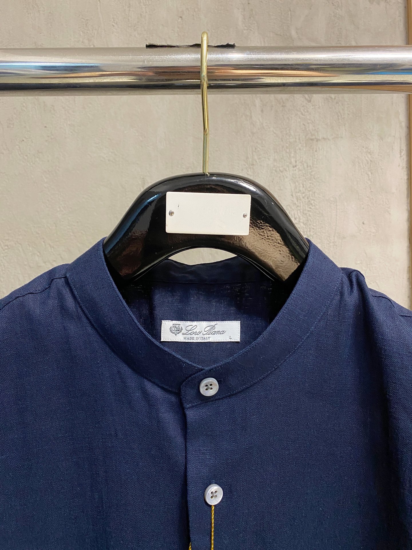 史诗级别的亚麻衬衫，lP🆕独家巨献，胸前刺绣logo多色入荷。原汁原味100%亚麻面料衬衫，麻料以其独特