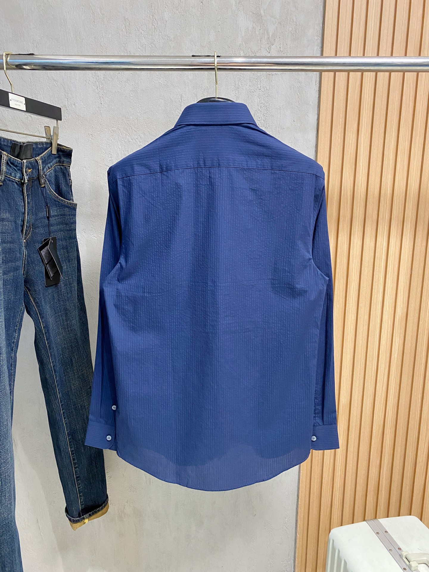 强势上新，新款不断！！！新款衬衫，高级面料高级做工，顶级品质！！！S一XXLS穿125左右m穿140左右