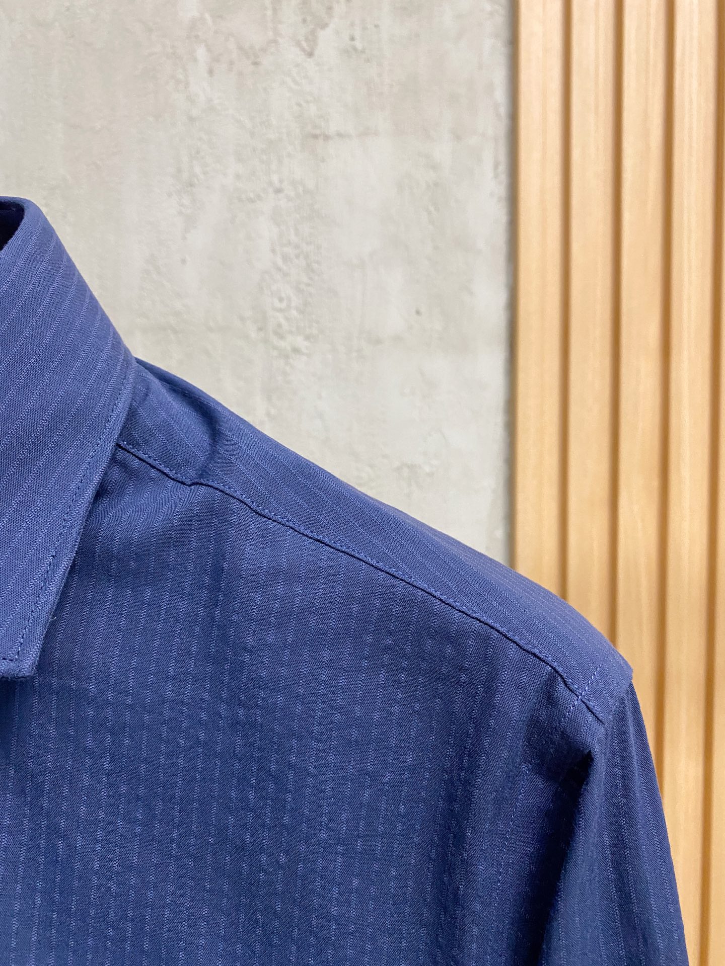 强势上新，新款不断！！！新款衬衫，高级面料高级做工，顶级品质！！！S一XXLS穿125左右m穿140左右